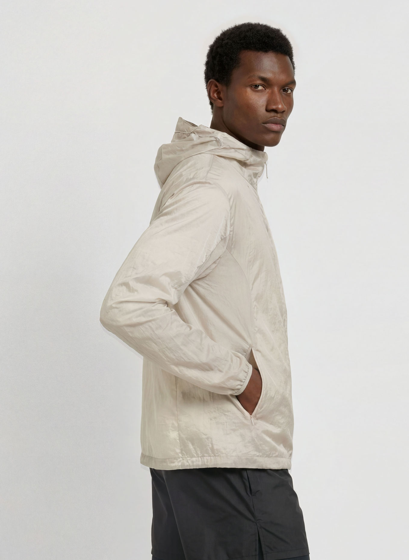 SATISFY PERTEX® DIAMOND FUSE Windbreaker: LIGHT GRAY