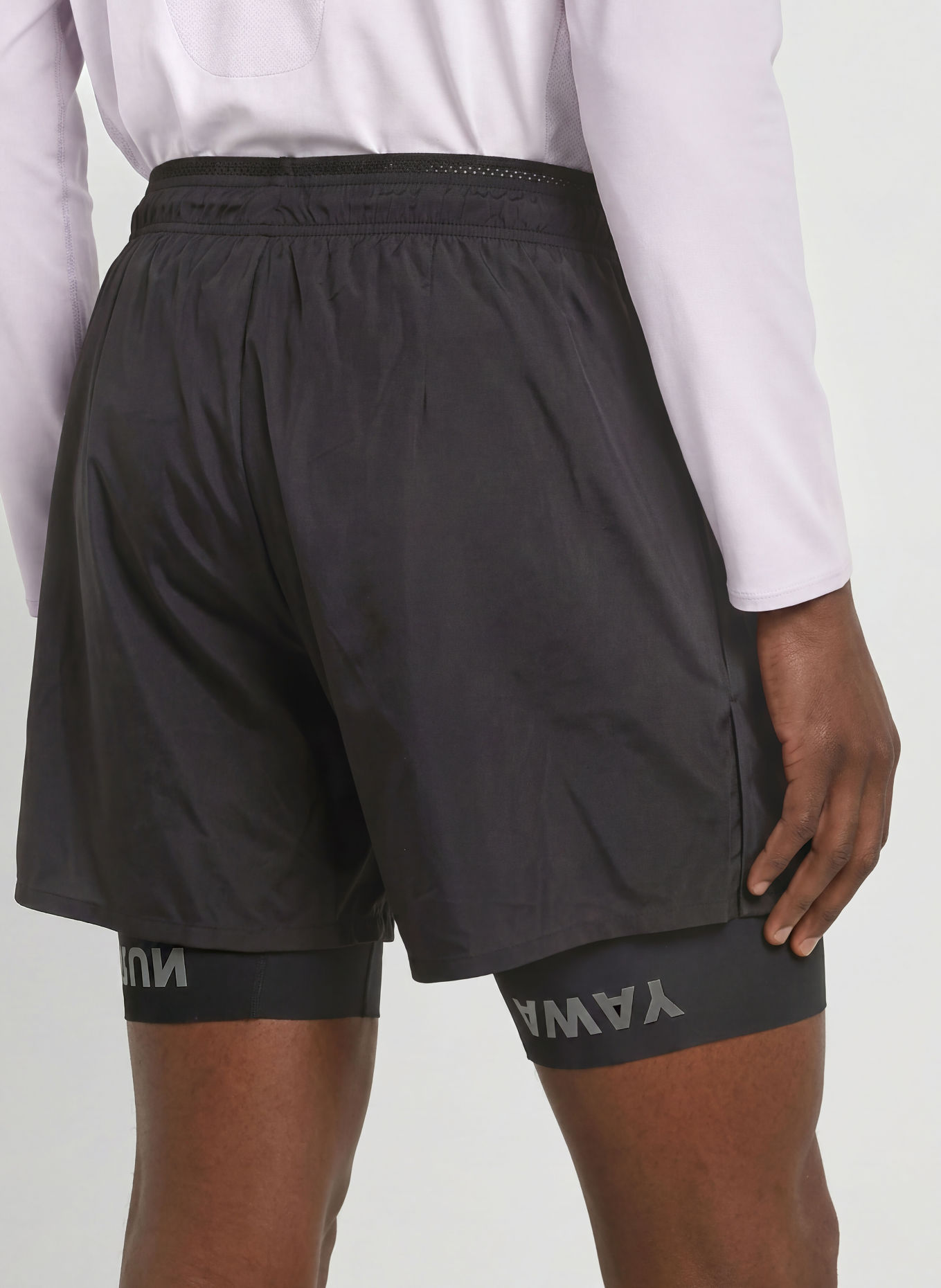 SATISFY TECHSILK™ 2-in-1 running shorts: BLACK