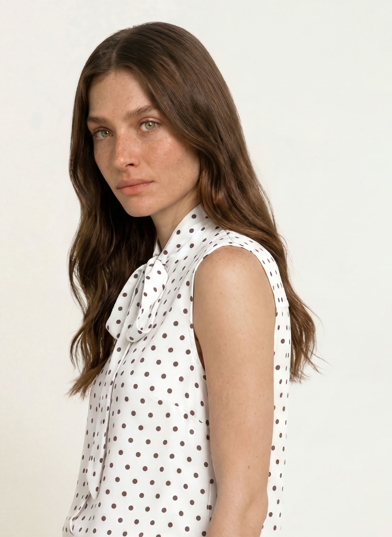 HOBBS NATASHA blouse with removable bow: WHITE / BLACK