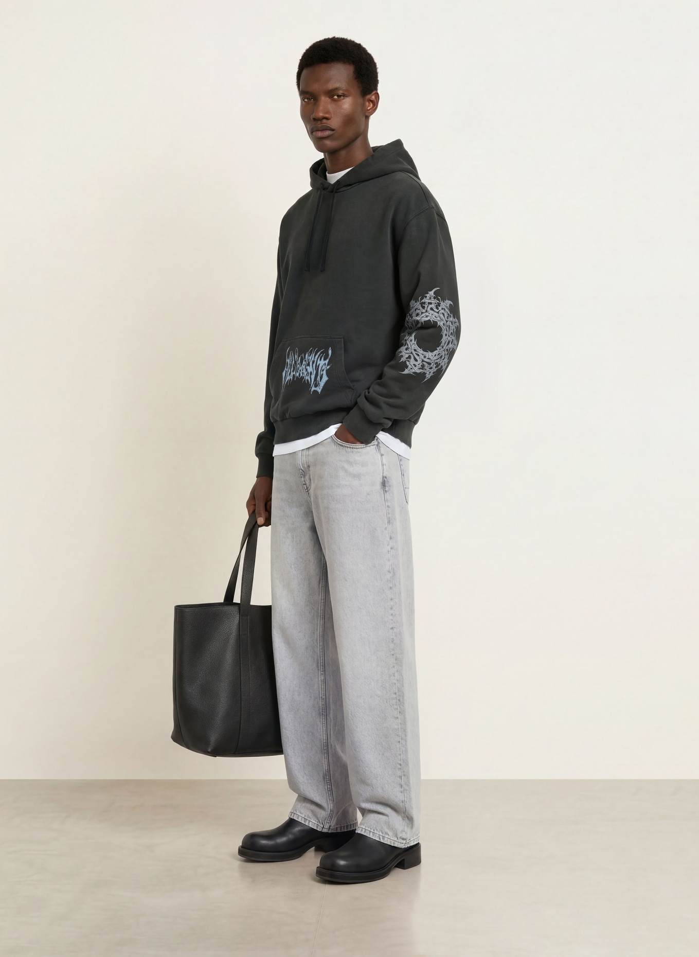 ALLSAINTS Hoodie HELVETTE: SVART / LJUSGRÅ
