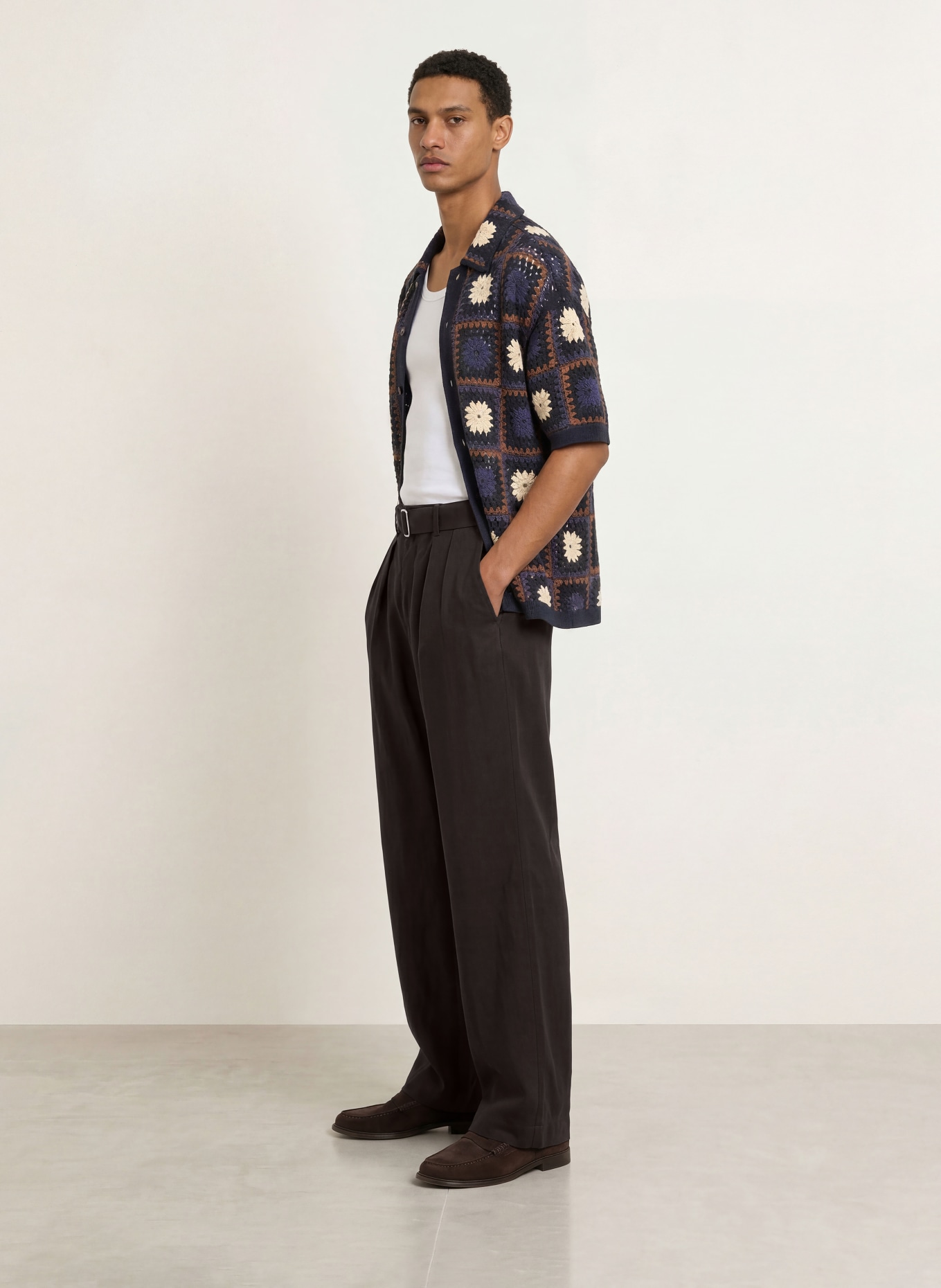 ALLSAINTS Kalhoty MARKO Regular Fit z lnu: ČERNÁ