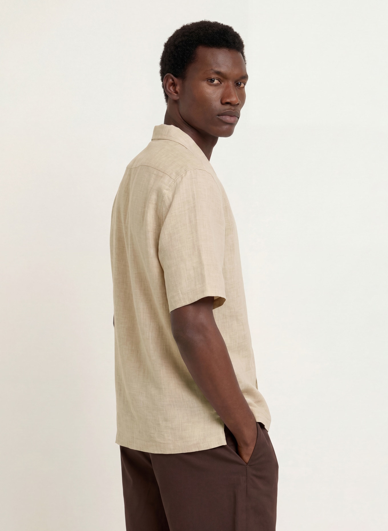 BOSS Cămașă de vacanță CESAR Comfort Fit din in: BEJ