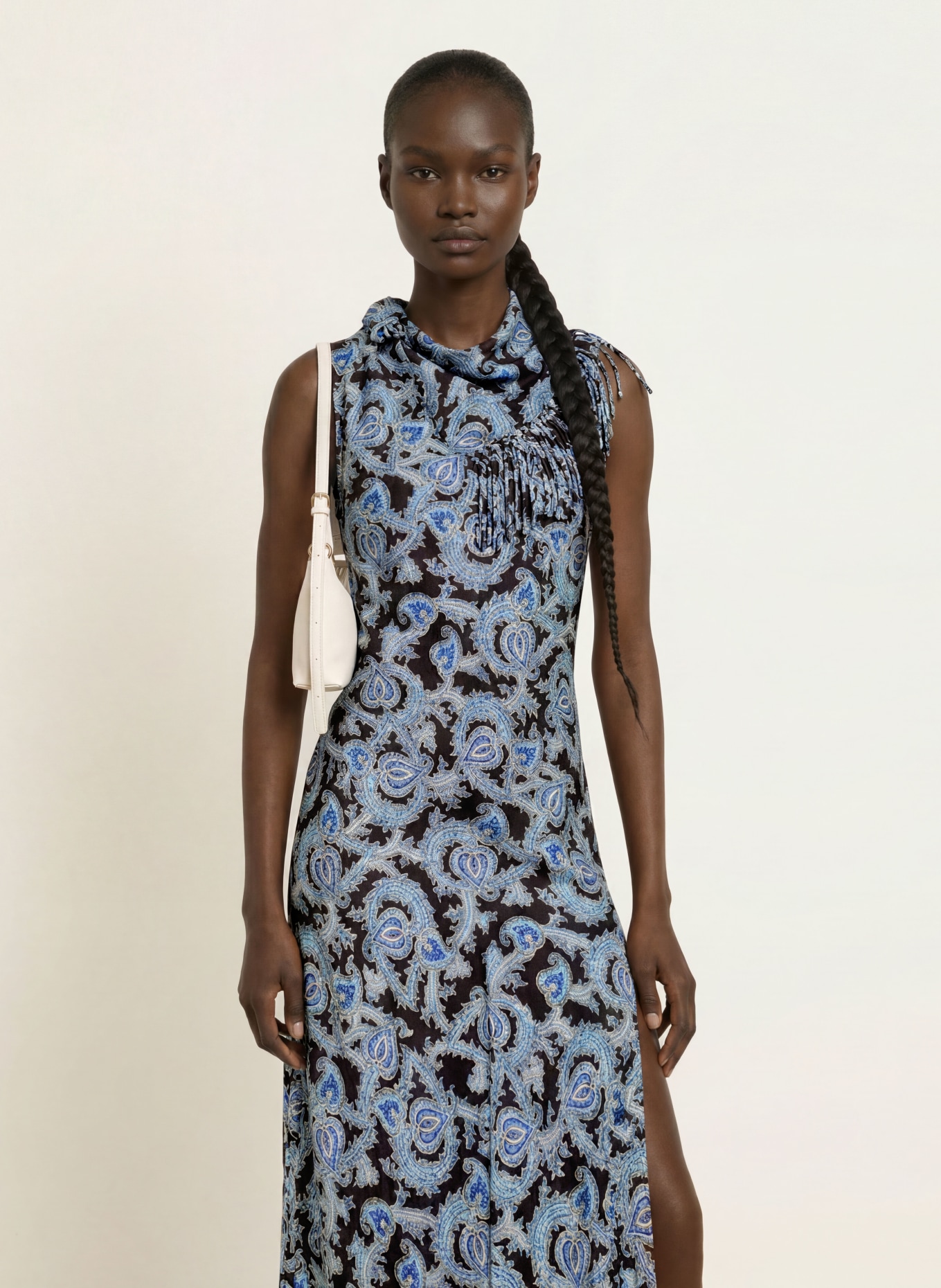 CLAUDIE PIERLOT Satinkleid: SCHWARZ / CREME / BLAU