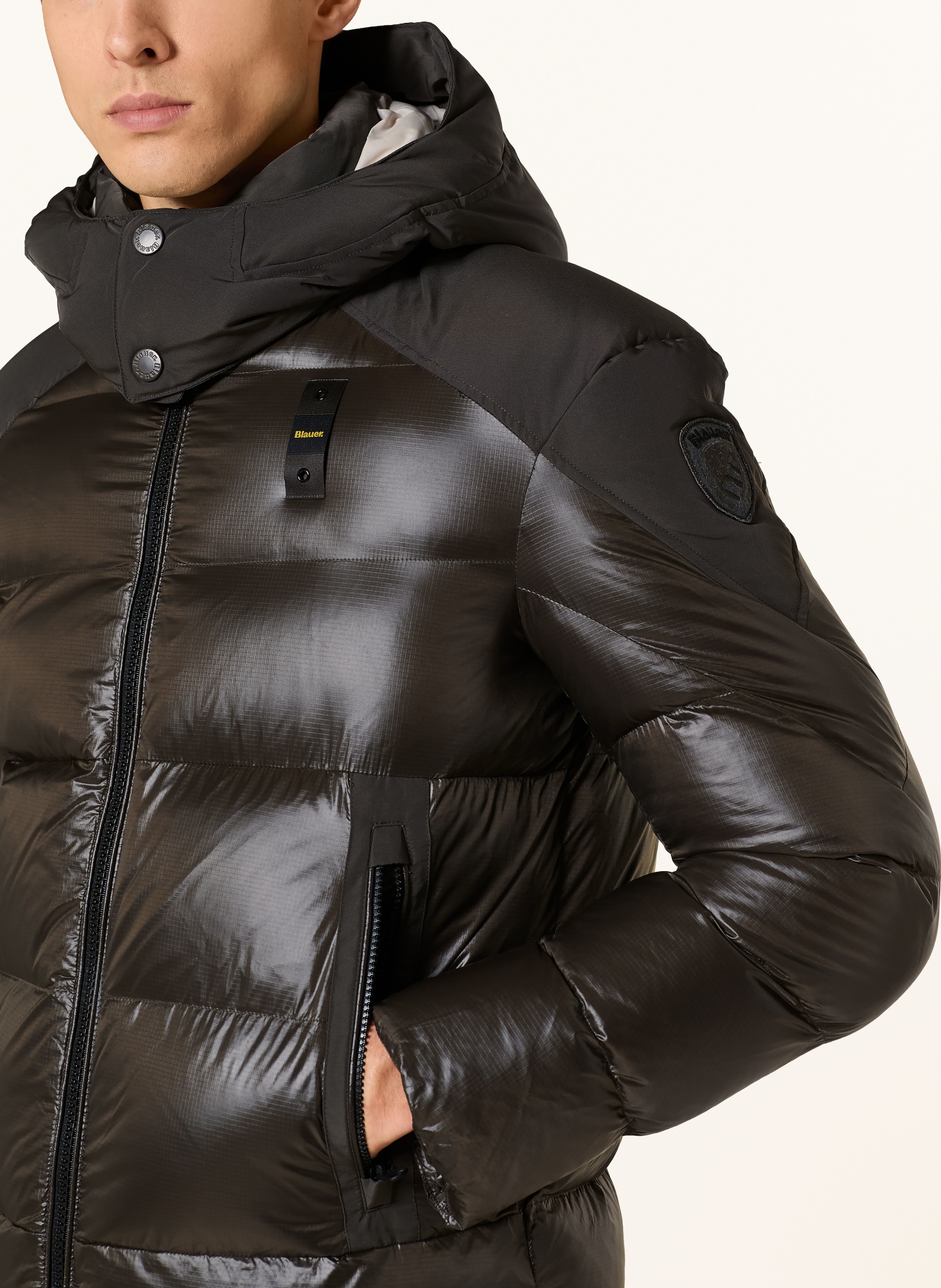 Blauer Steppjacke KIERNAN mit abnehmbarer Kapuze: KHAKI