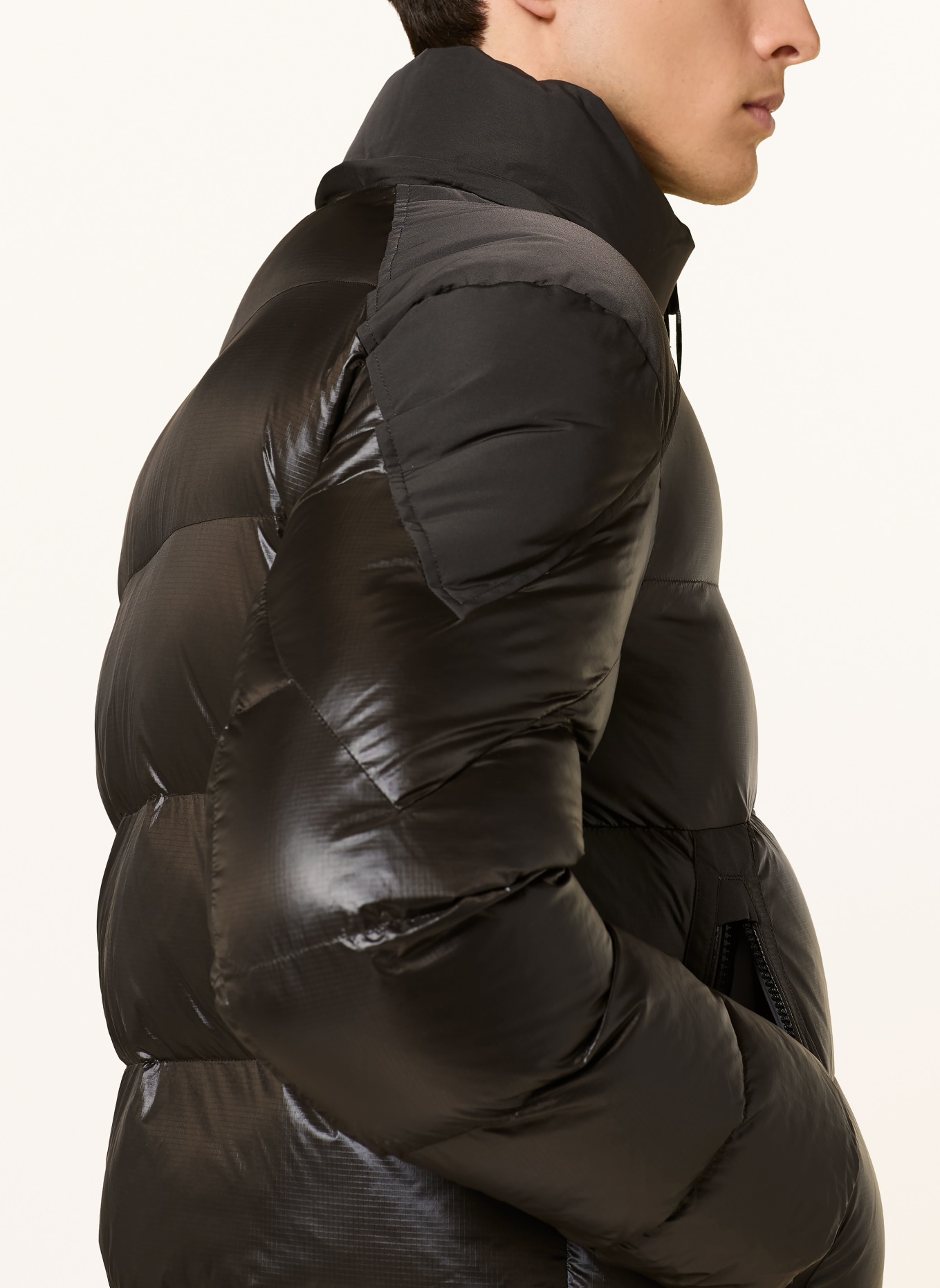 Blauer Steppjacke KIERNAN mit abnehmbarer Kapuze: KHAKI