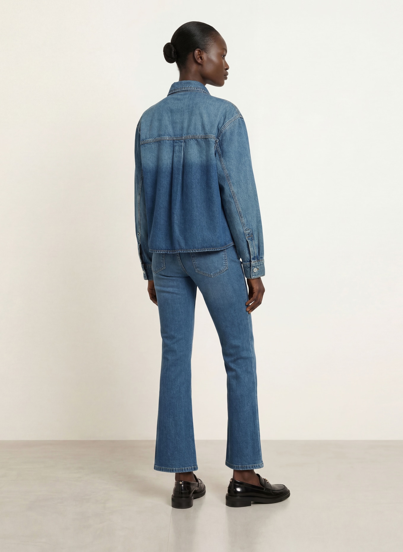 maje Jeansjacke mit Schmucksteinen und Schmuckperlen: 0201 BLUE