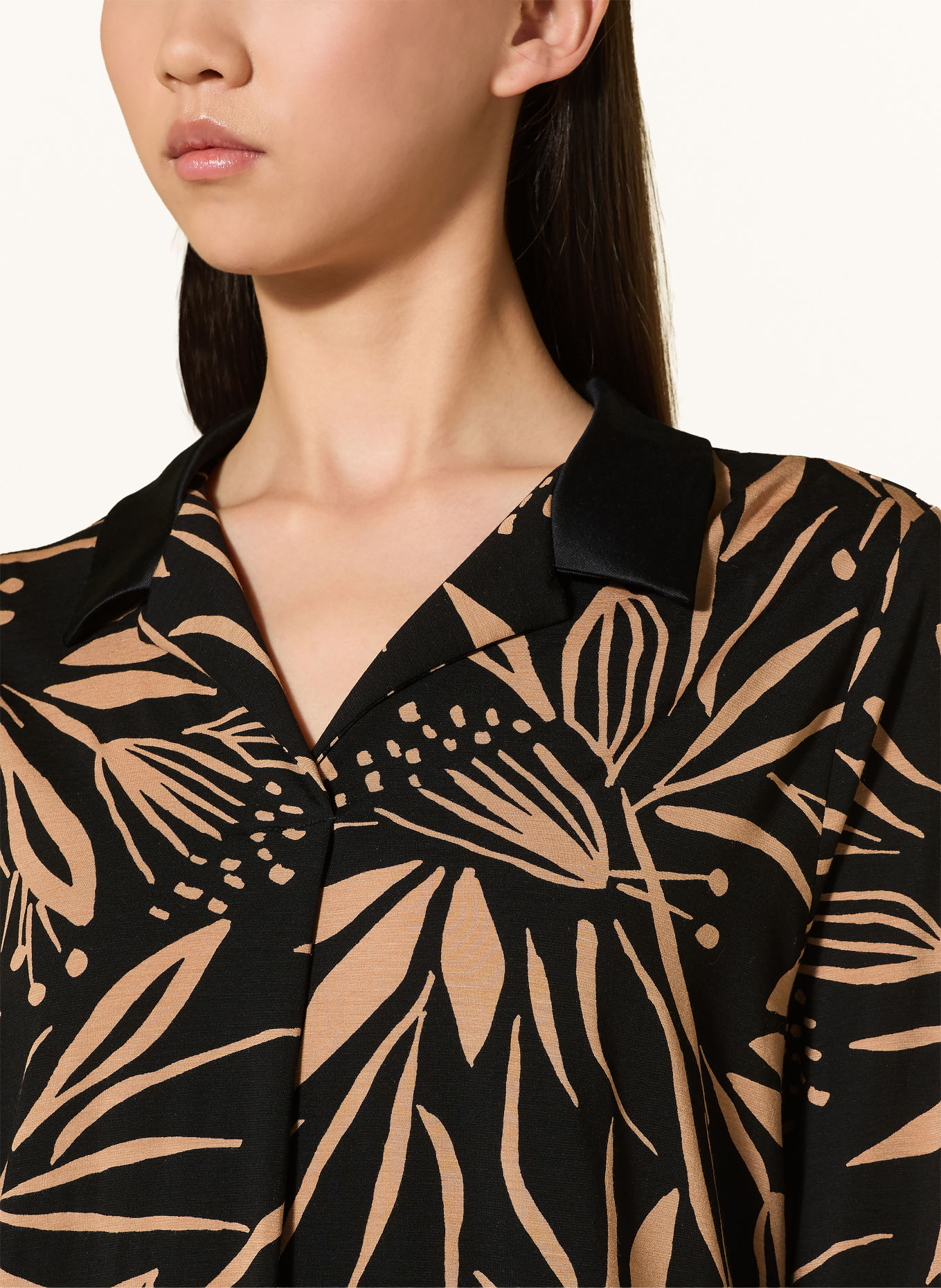 mey Nachthemd Serie VIVID BLOOM: SCHWARZ / BEIGE
