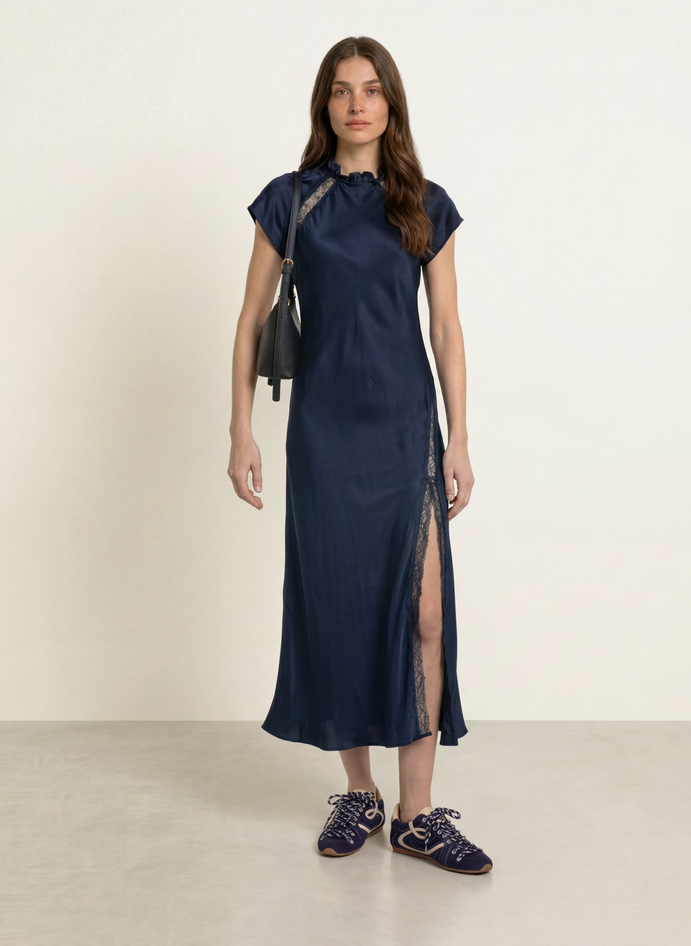 CLAUDIE PIERLOT Satinkleid mit Spitze: DUNKELBLAU