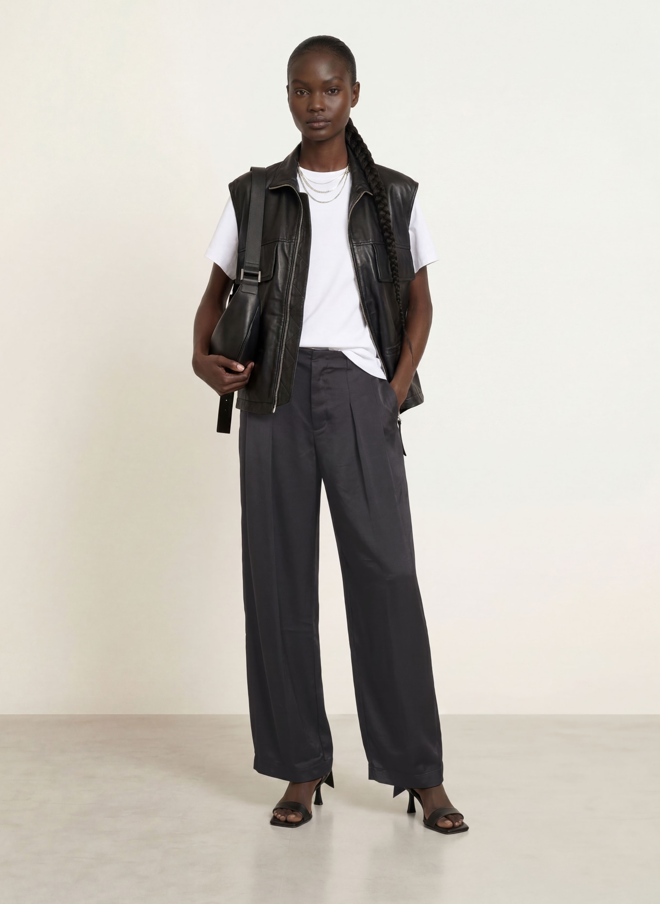 ALLSAINTS Marlenehose LOLA aus Satin: SCHWARZ