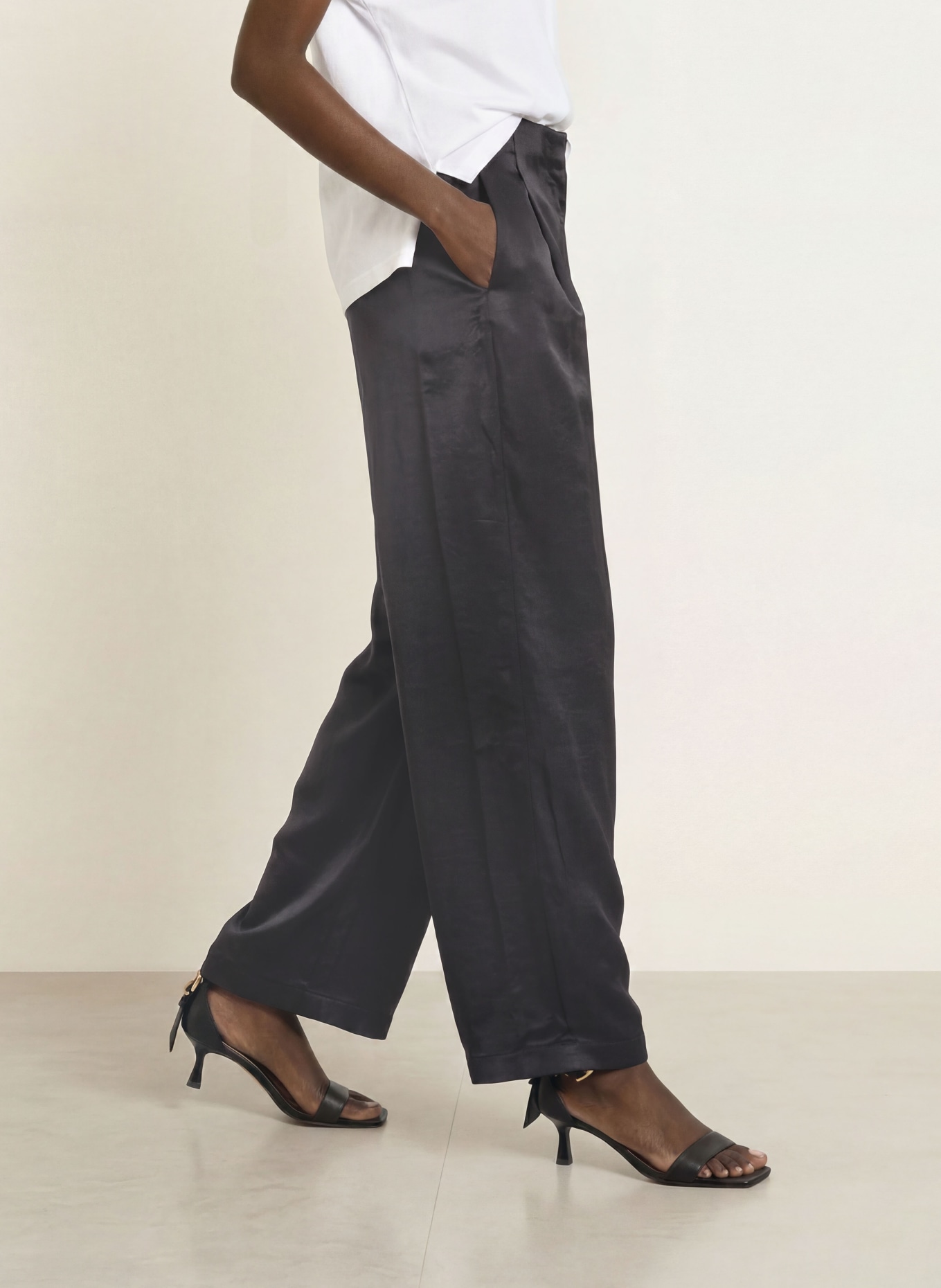 ALLSAINTS Marlenehose LOLA aus Satin: SCHWARZ