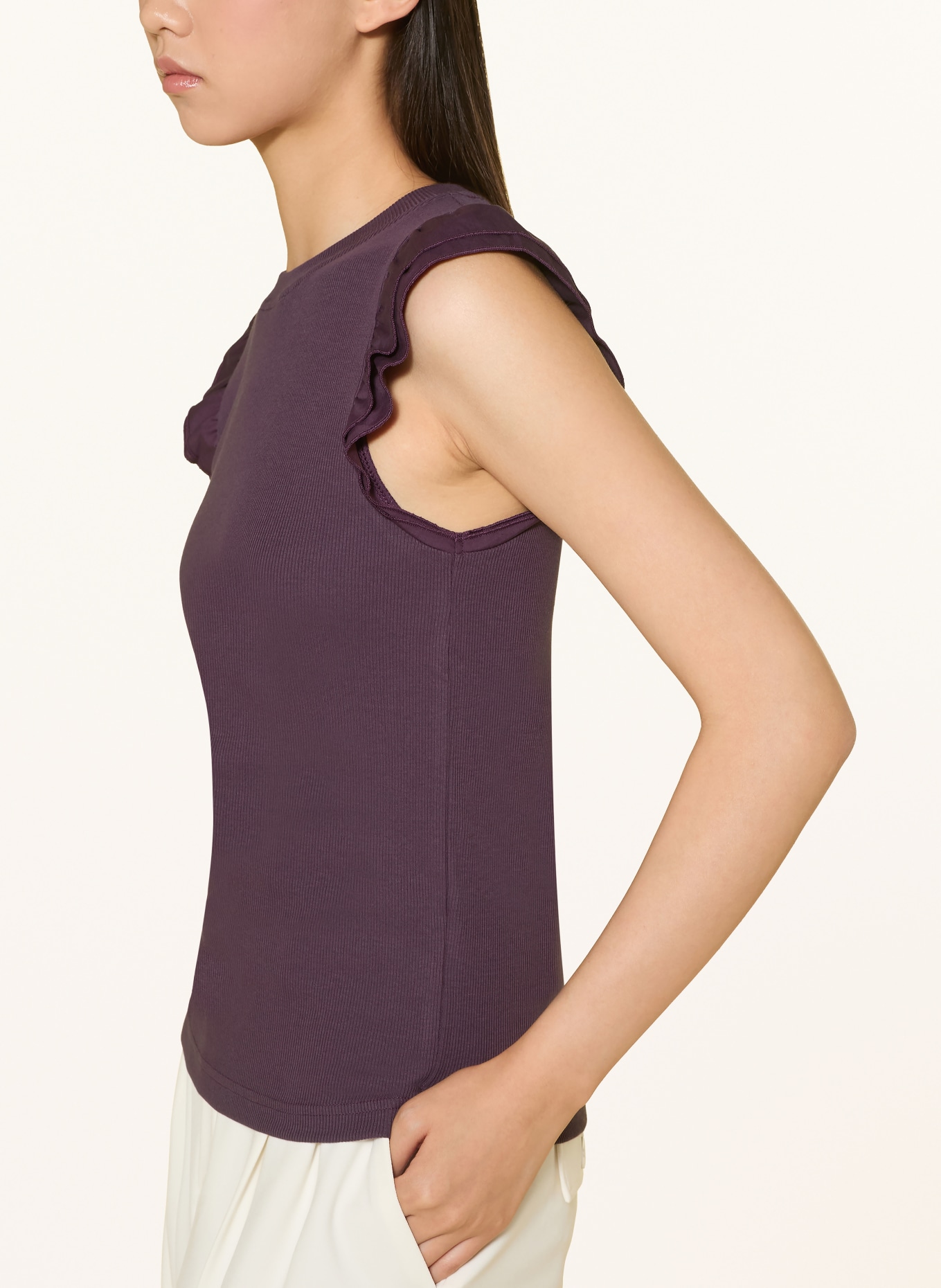 Rich & Royal Top à volants: LILAS FONCÉ