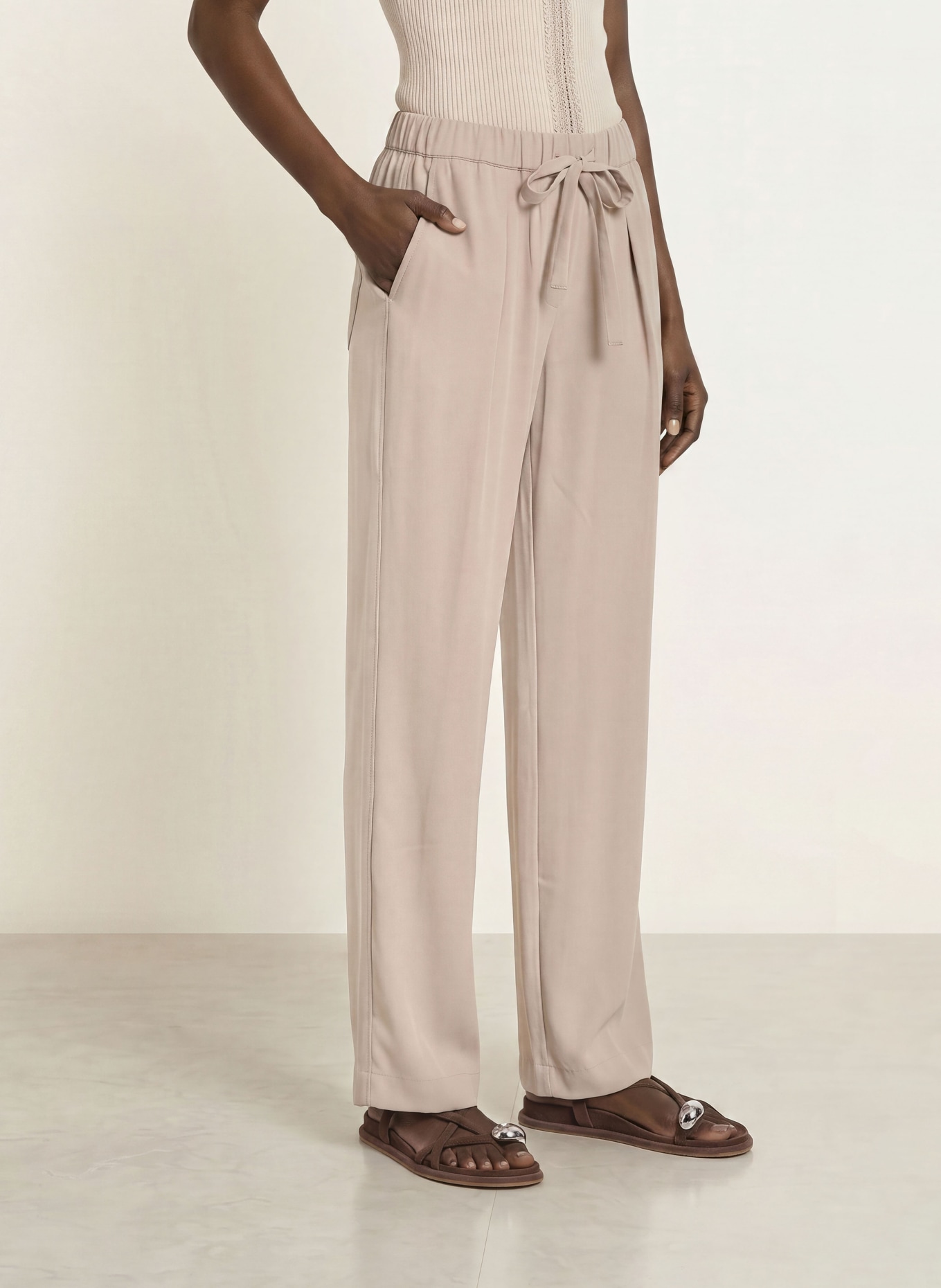 REISS Pantalon AIMEE de style jogging: BEIGE