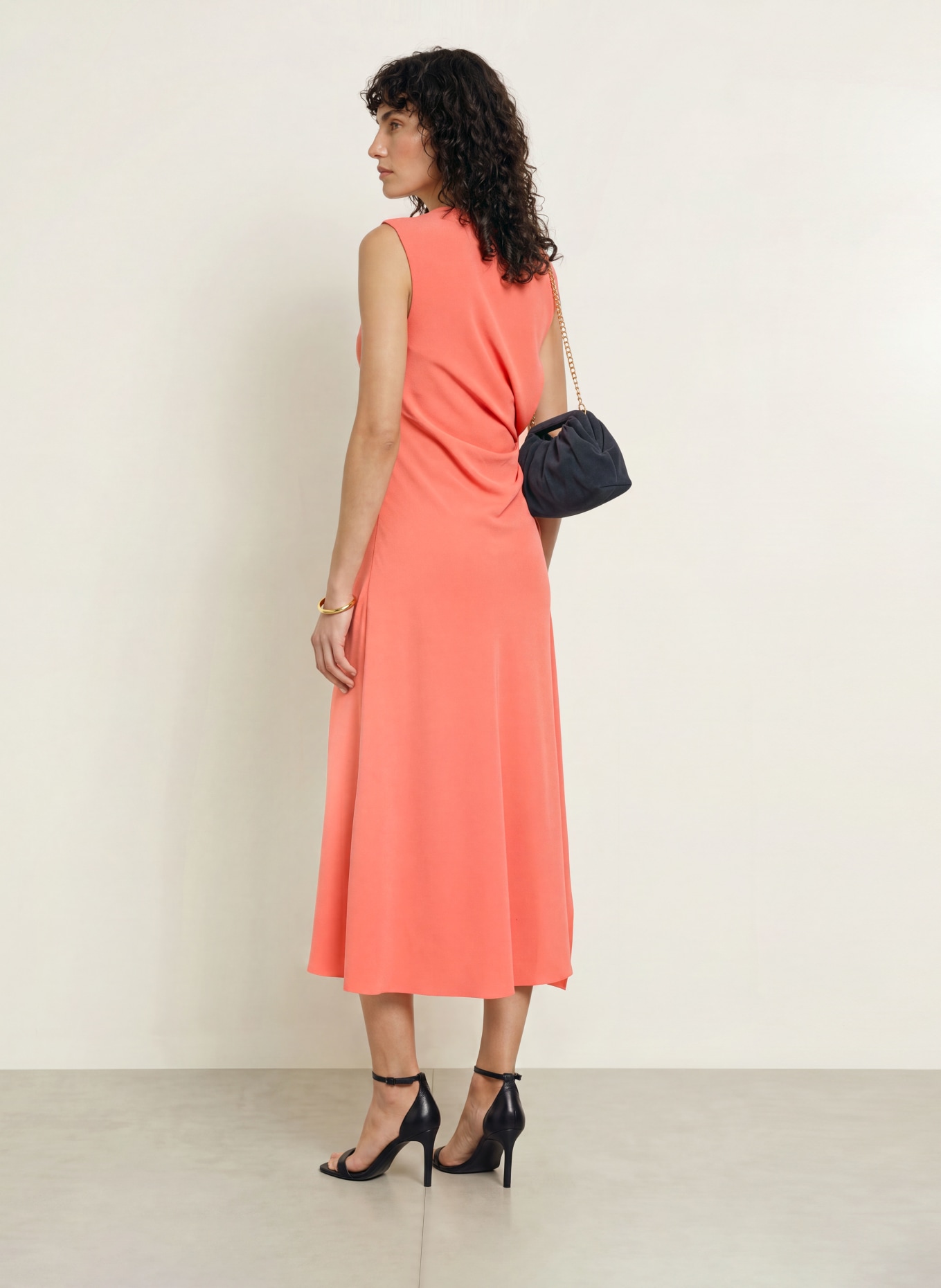 REISS Robe DOROTA: ROUGE CLAIR