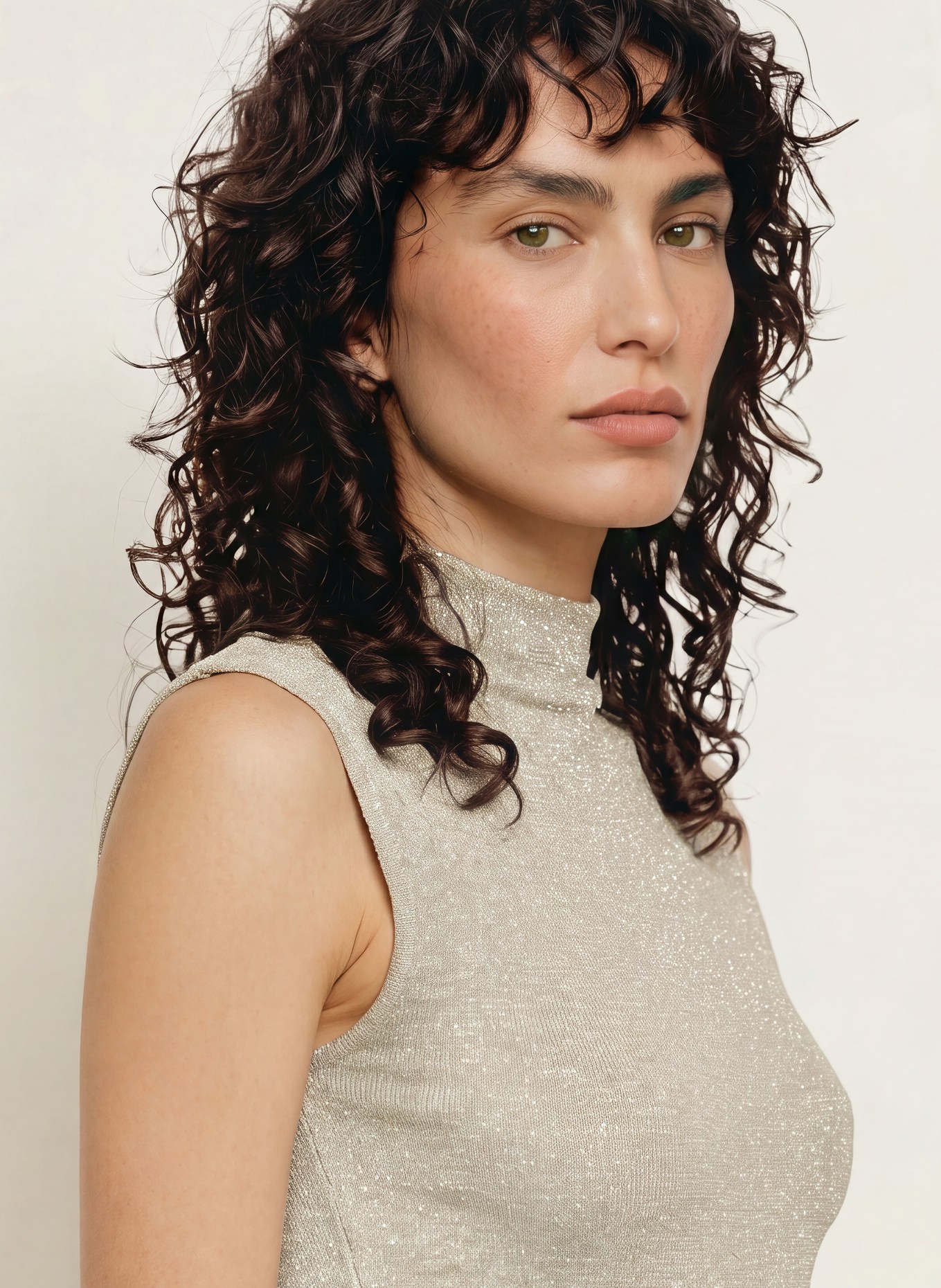 REISS Haut en maille DITA avec fil pailleté: ARGENT / OR / GRIS
