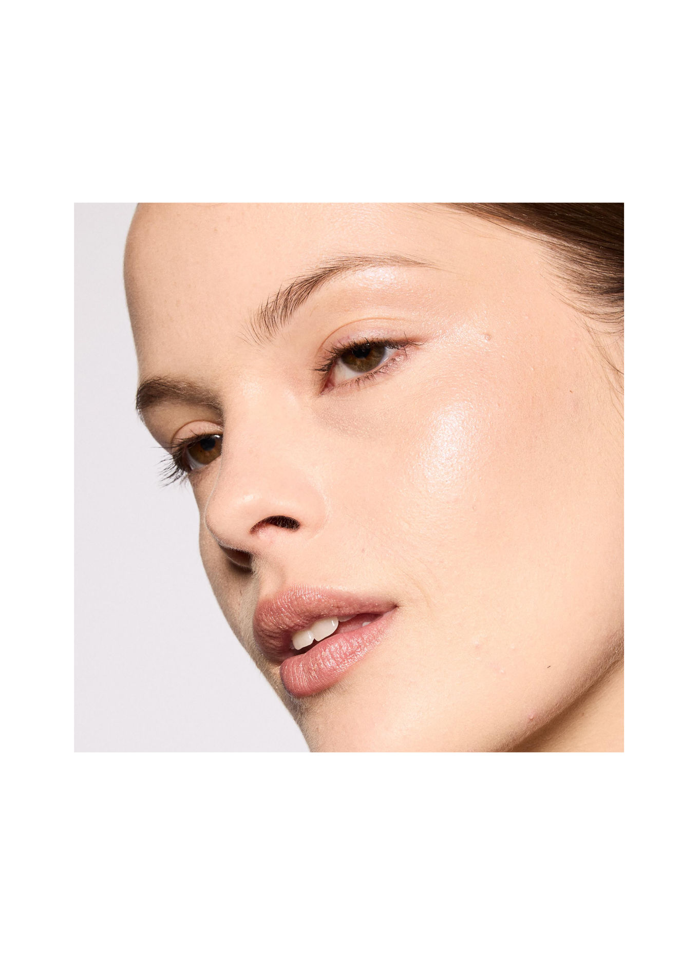 M.A.C GLOW PLAY BOUNCY HIGHLIGHTER