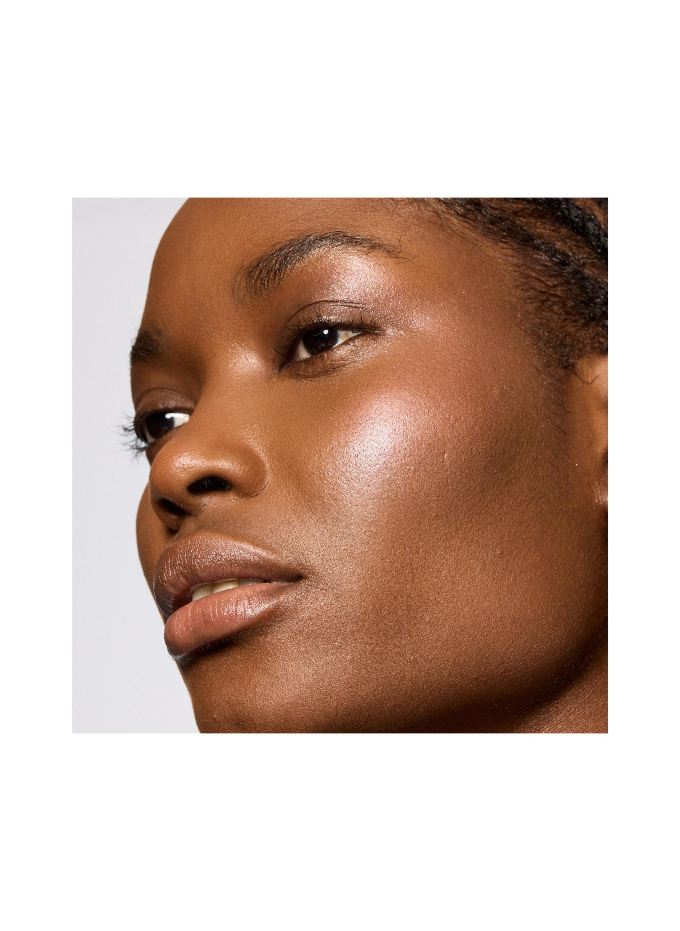 M.A.C GLOW PLAY BOUNCY HIGHLIGHTER: CANDY