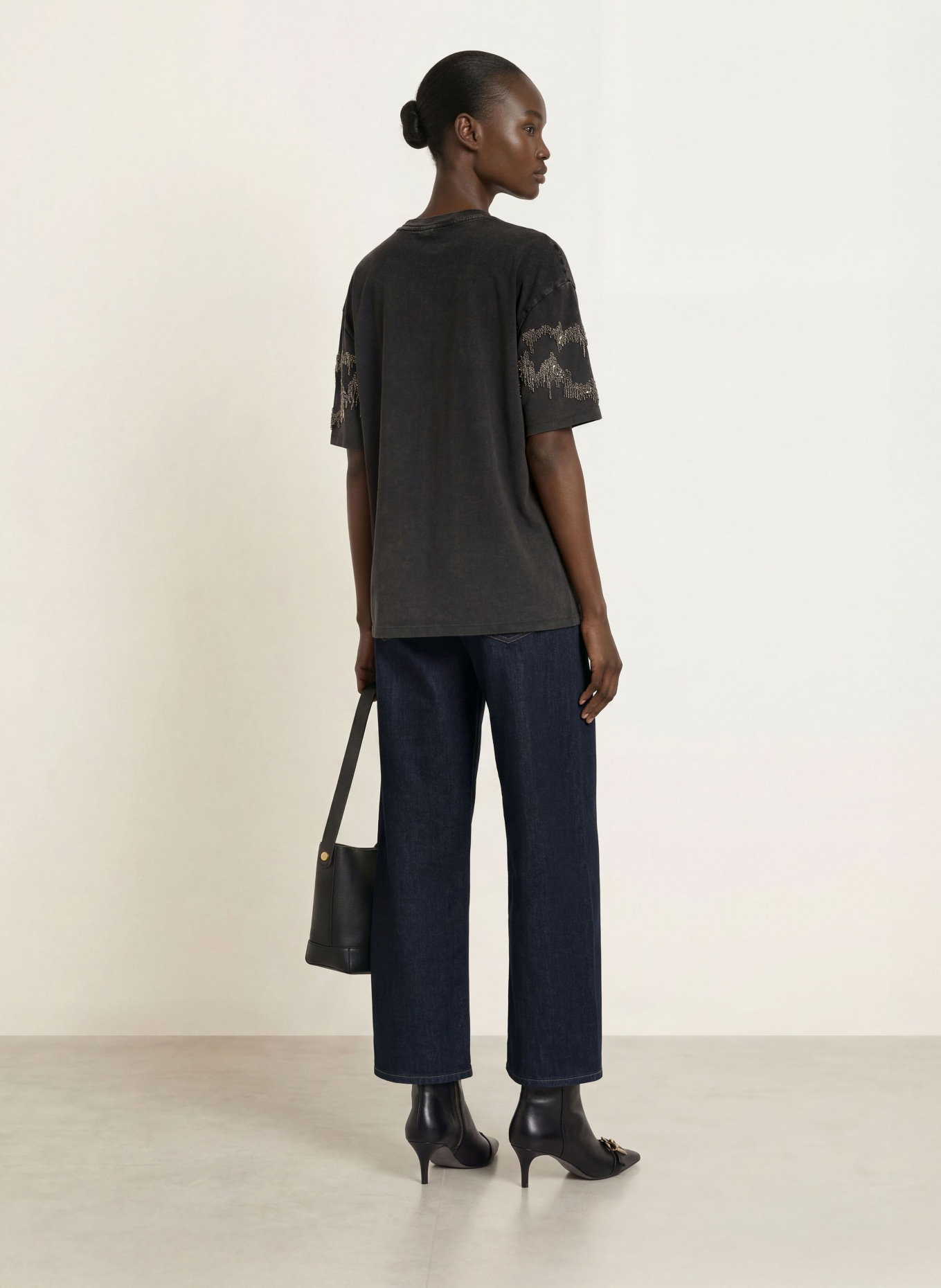 ALLSAINTS T-shirt MAIA ETTA met sierstenen: ZWART / ZILVER / PLATINA