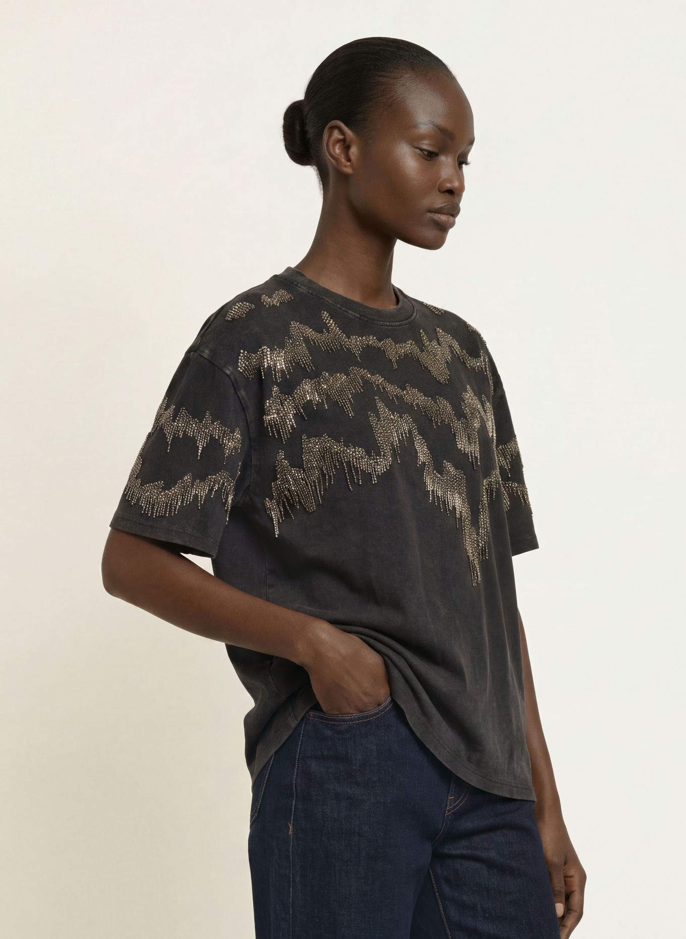 ALLSAINTS T-shirt MAIA ETTA met sierstenen: ZWART / ZILVER / PLATINA