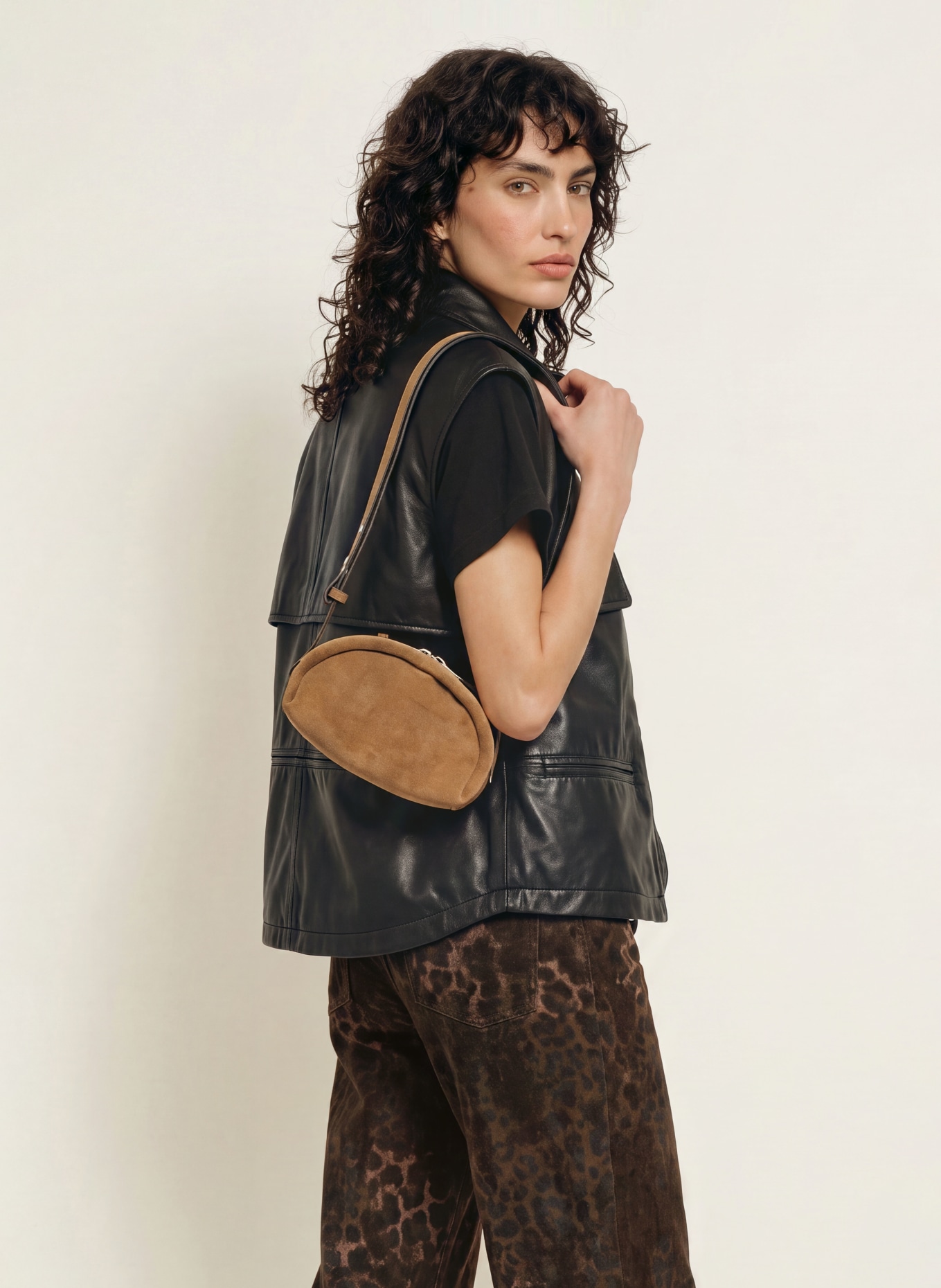 ALLSAINTS Sac épaule ROSALIE ARC SMALL: MARRON CLAIR / ARGENT