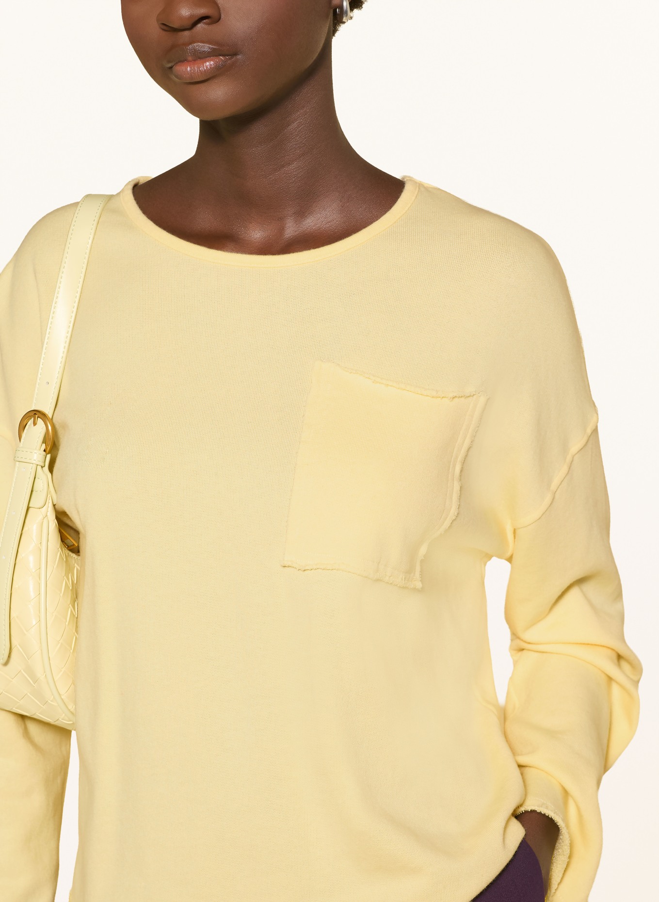 Rich & Royal Sweatshirt: LICHTGEEL
