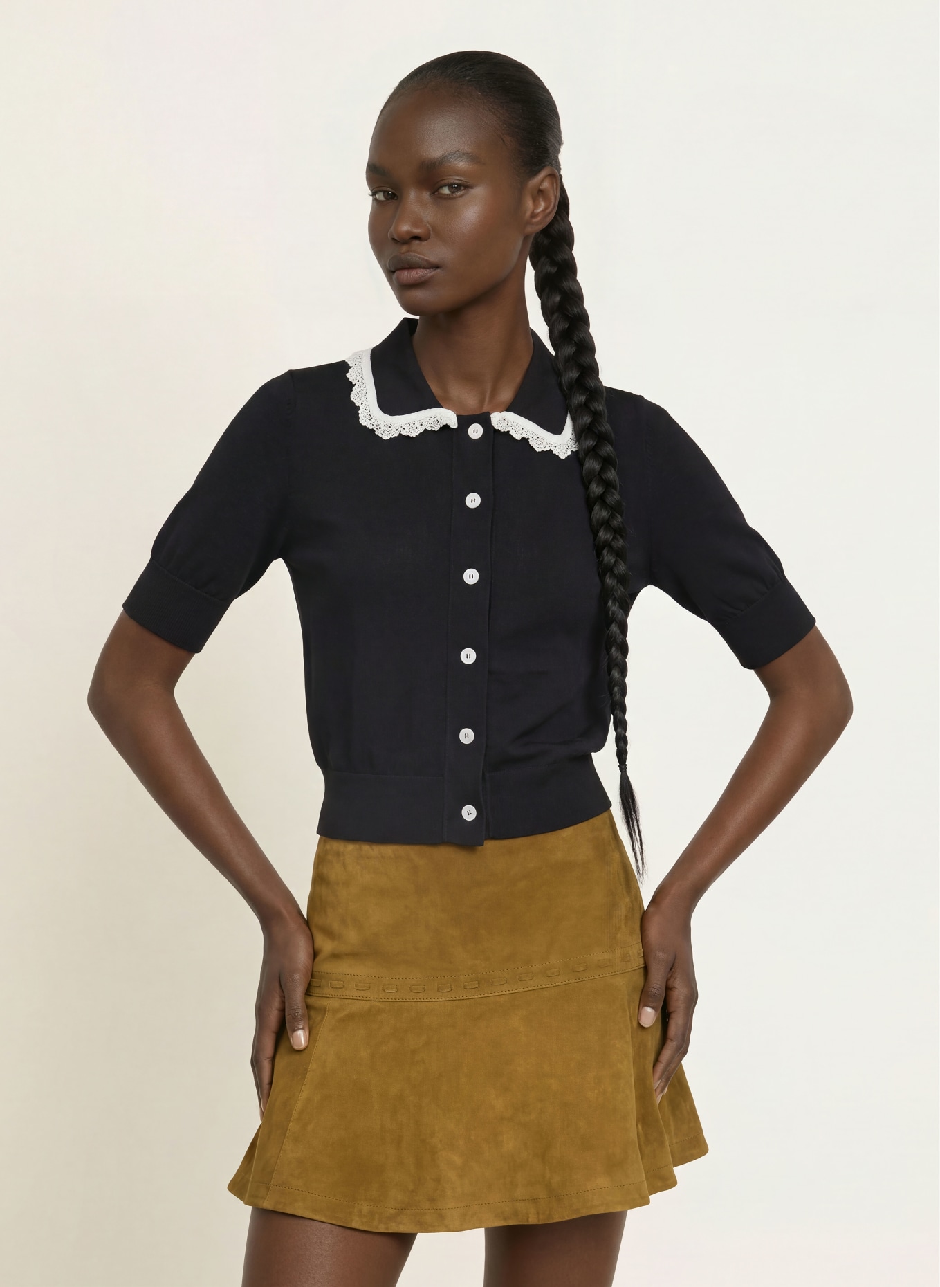 CLAUDIE PIERLOT Strickjacke mit Spitze: SCHWARZ / WEISS