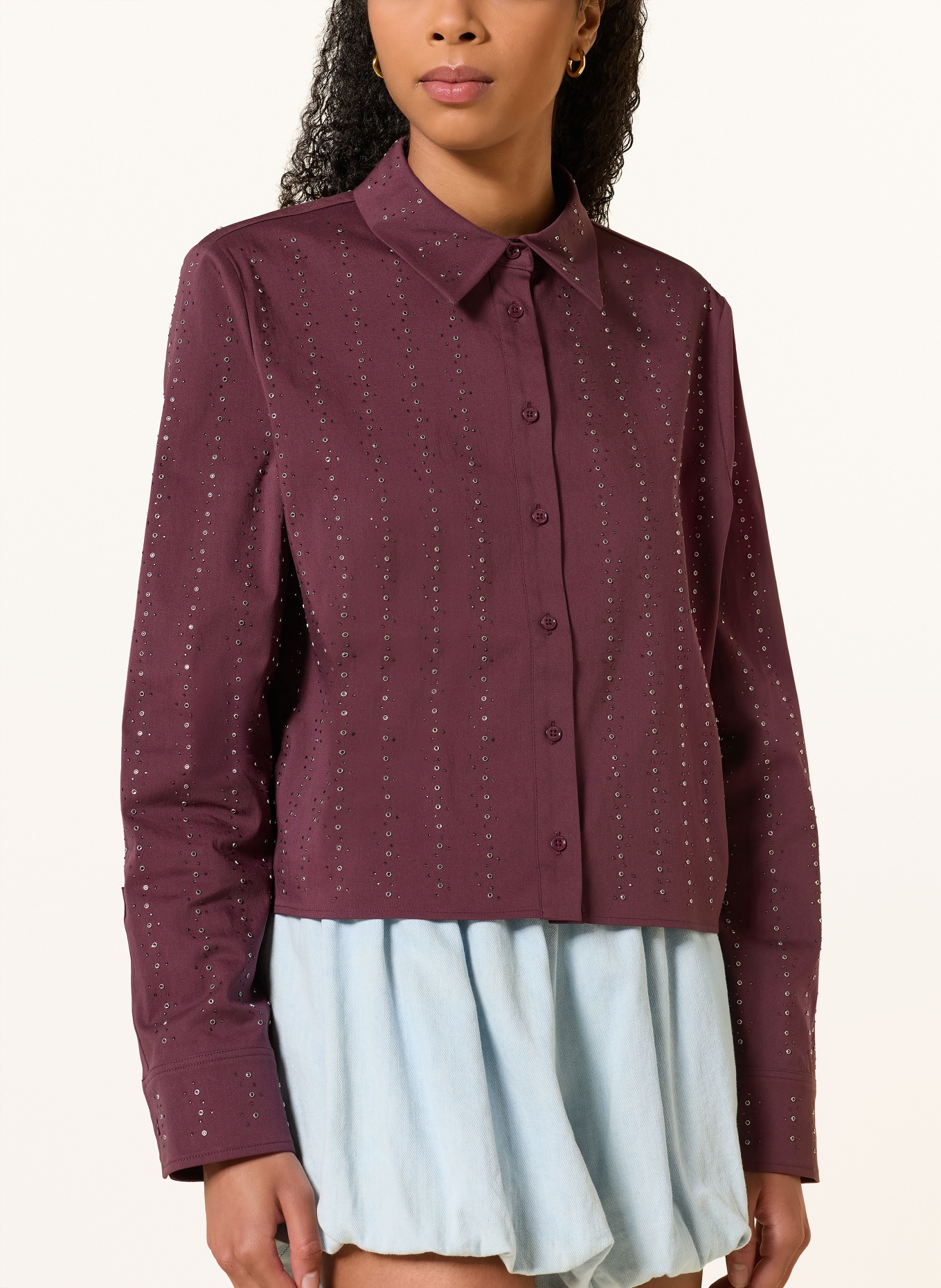 maje Hemdbluse mit Schmucksteinen: DUNKELROT