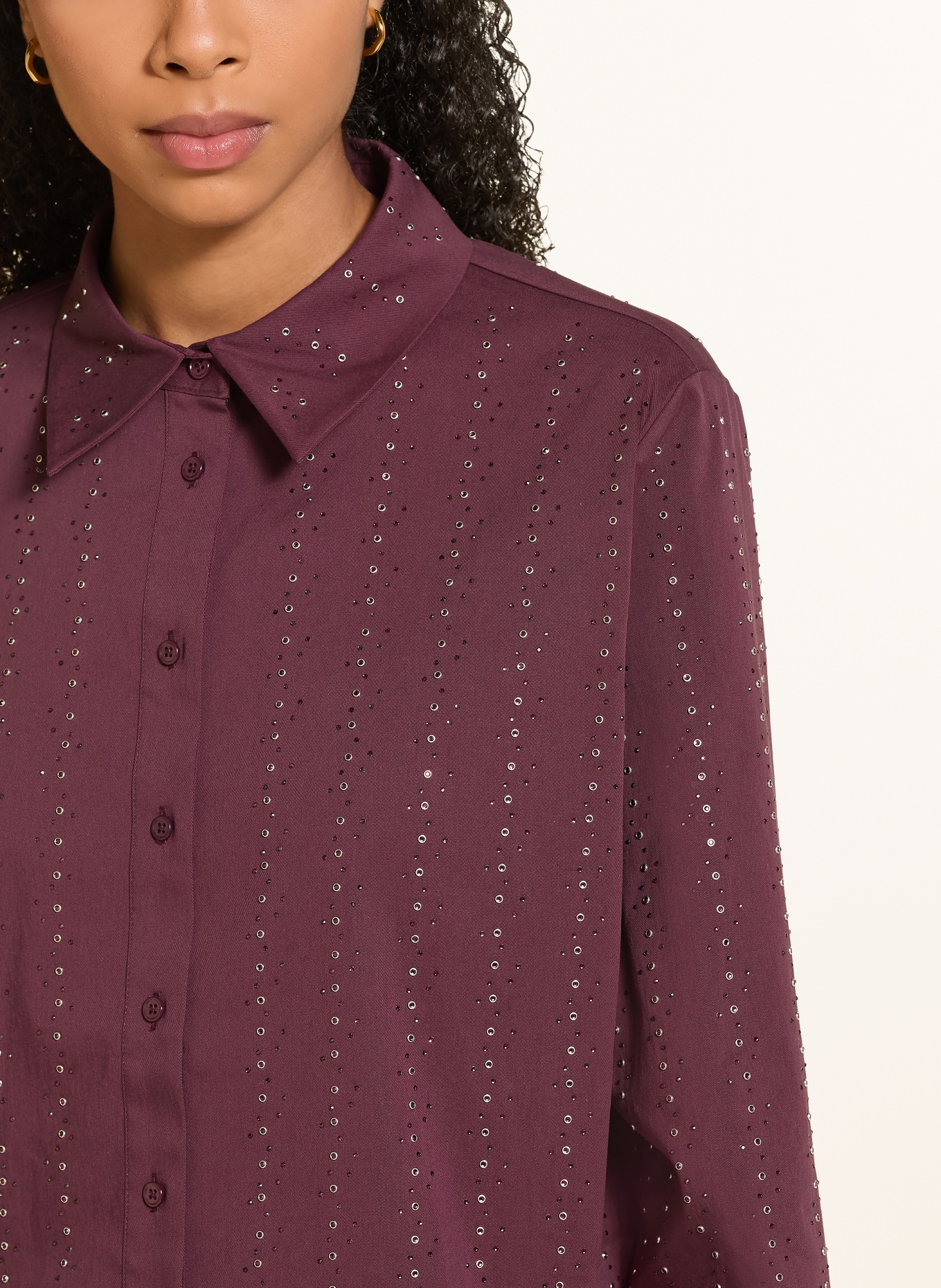 maje Hemdbluse mit Schmucksteinen: DUNKELROT