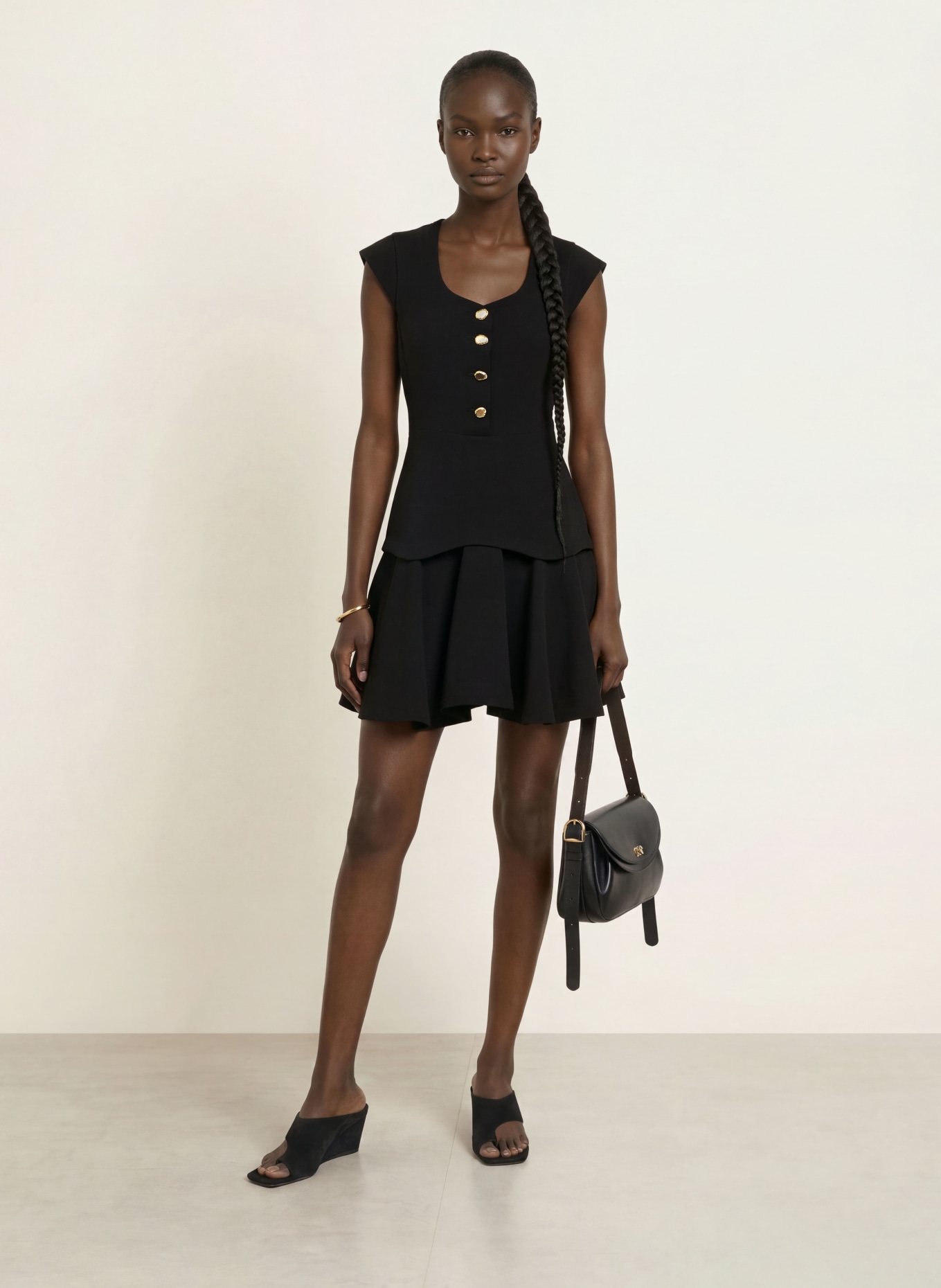 SANDRO Kleid mit Volants: SCHWARZ