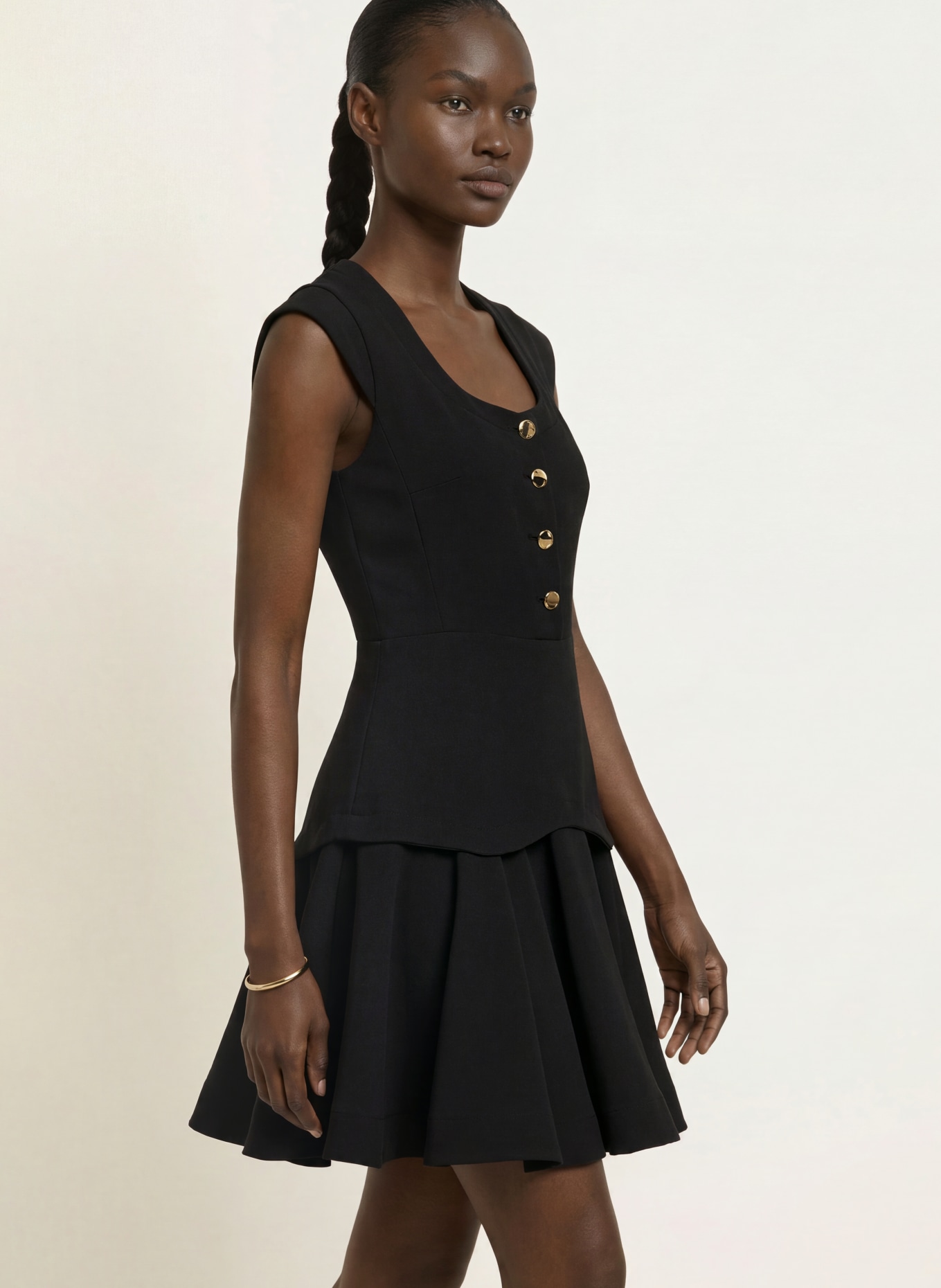 SANDRO Kleid mit Volants: SCHWARZ