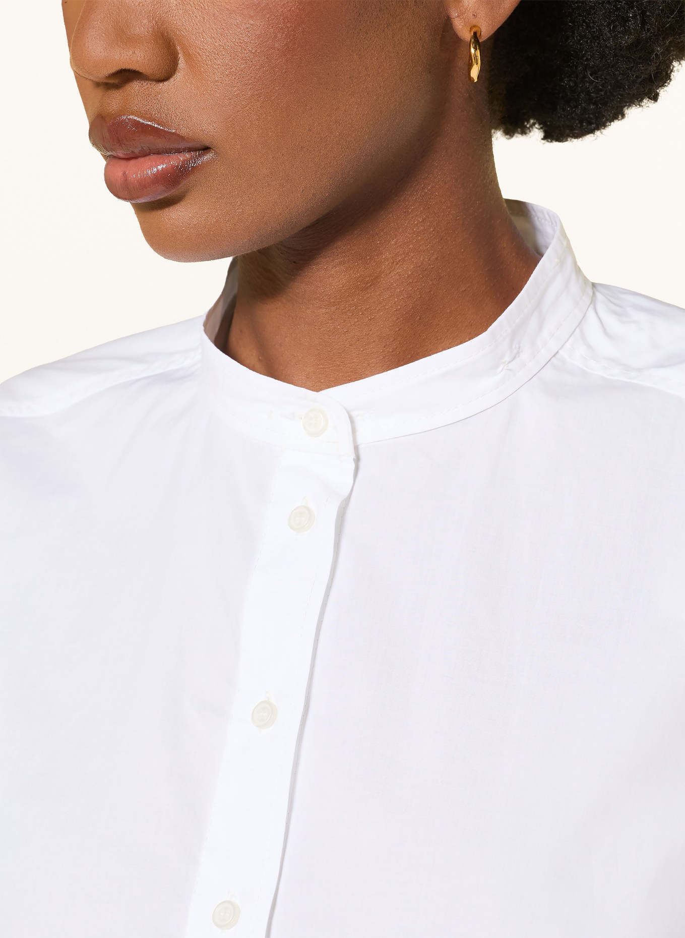 SANDRO Bluse mit abnehmbarem Kragen und Schmucksteinen: WEISS