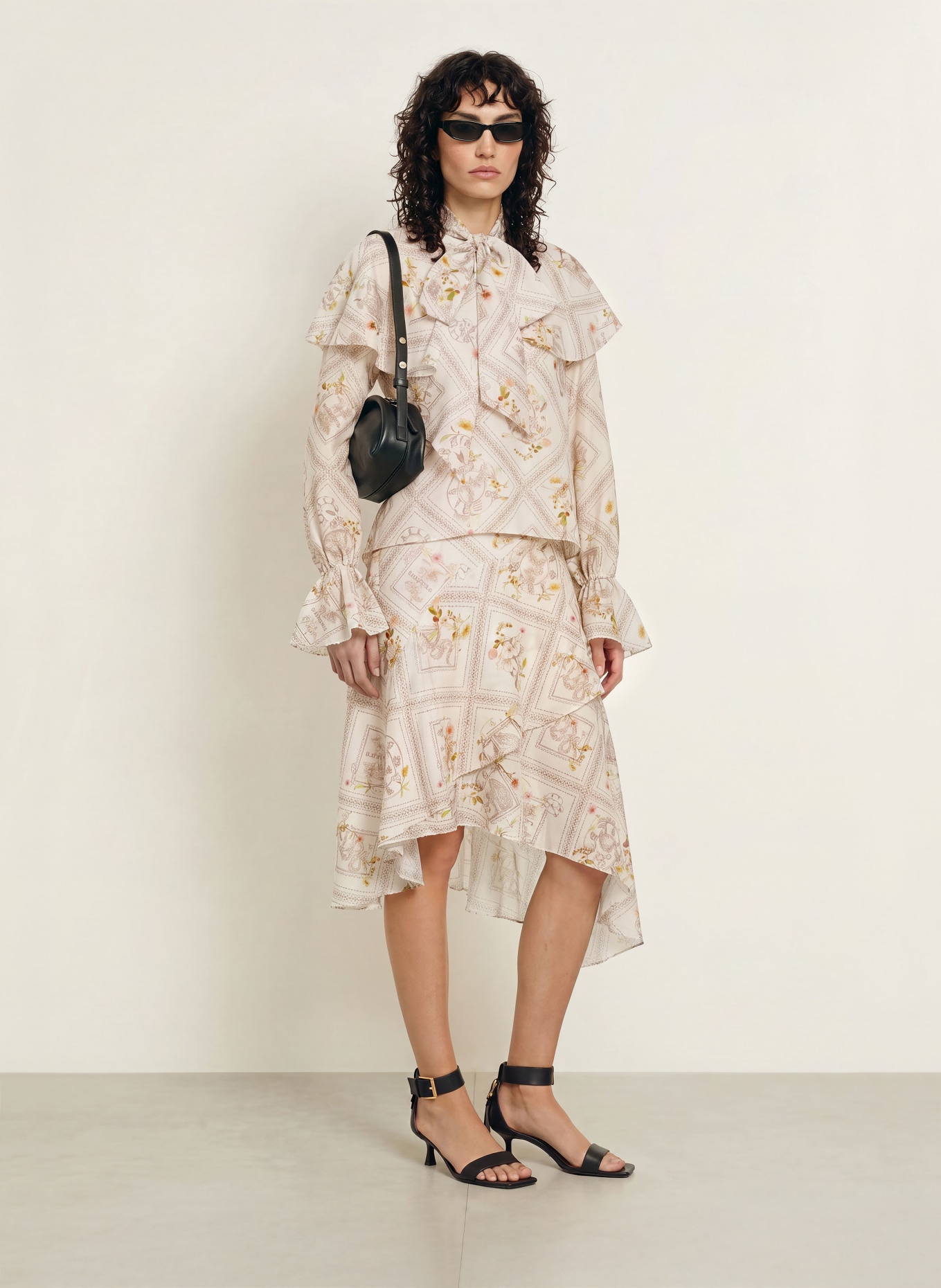 ALLSAINTS HEBA-blouseshirt met volants en afneembare strik: ECRU / BRUIN / LICHTGROEN