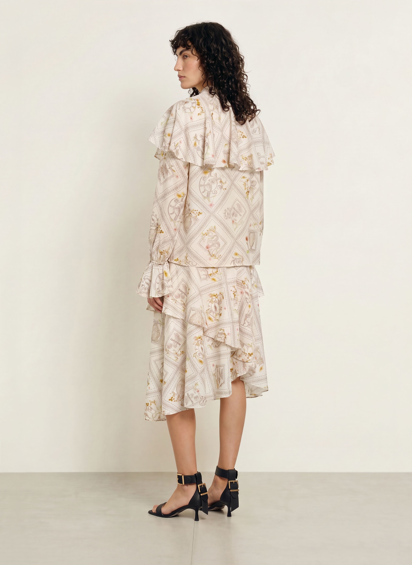 ALLSAINTS HEBA-blouseshirt met volants en afneembare strik: ECRU / BRUIN / LICHTGROEN