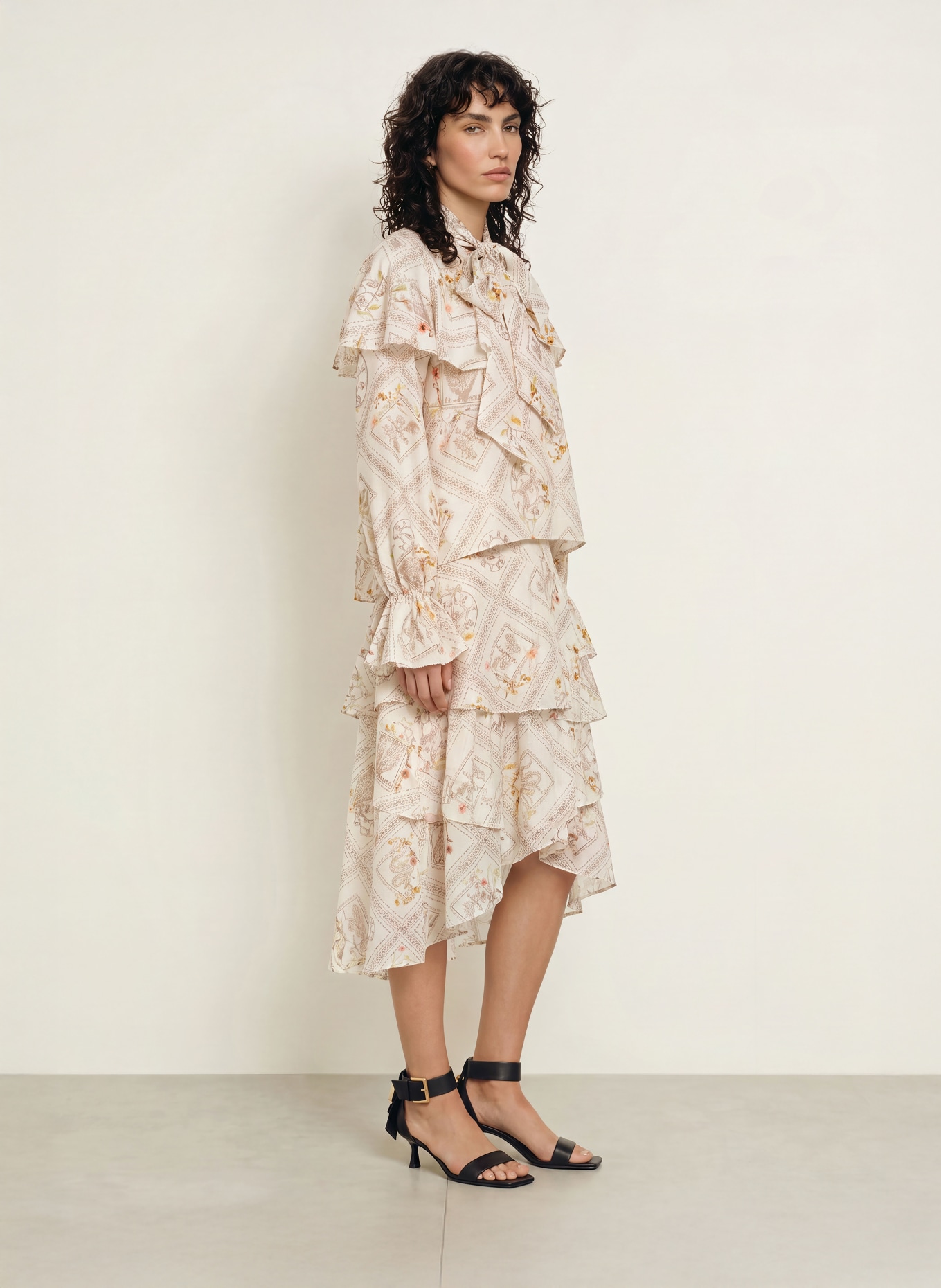 ALLSAINTS HEBA-blouseshirt met volants en afneembare strik: ECRU / BRUIN / LICHTGROEN