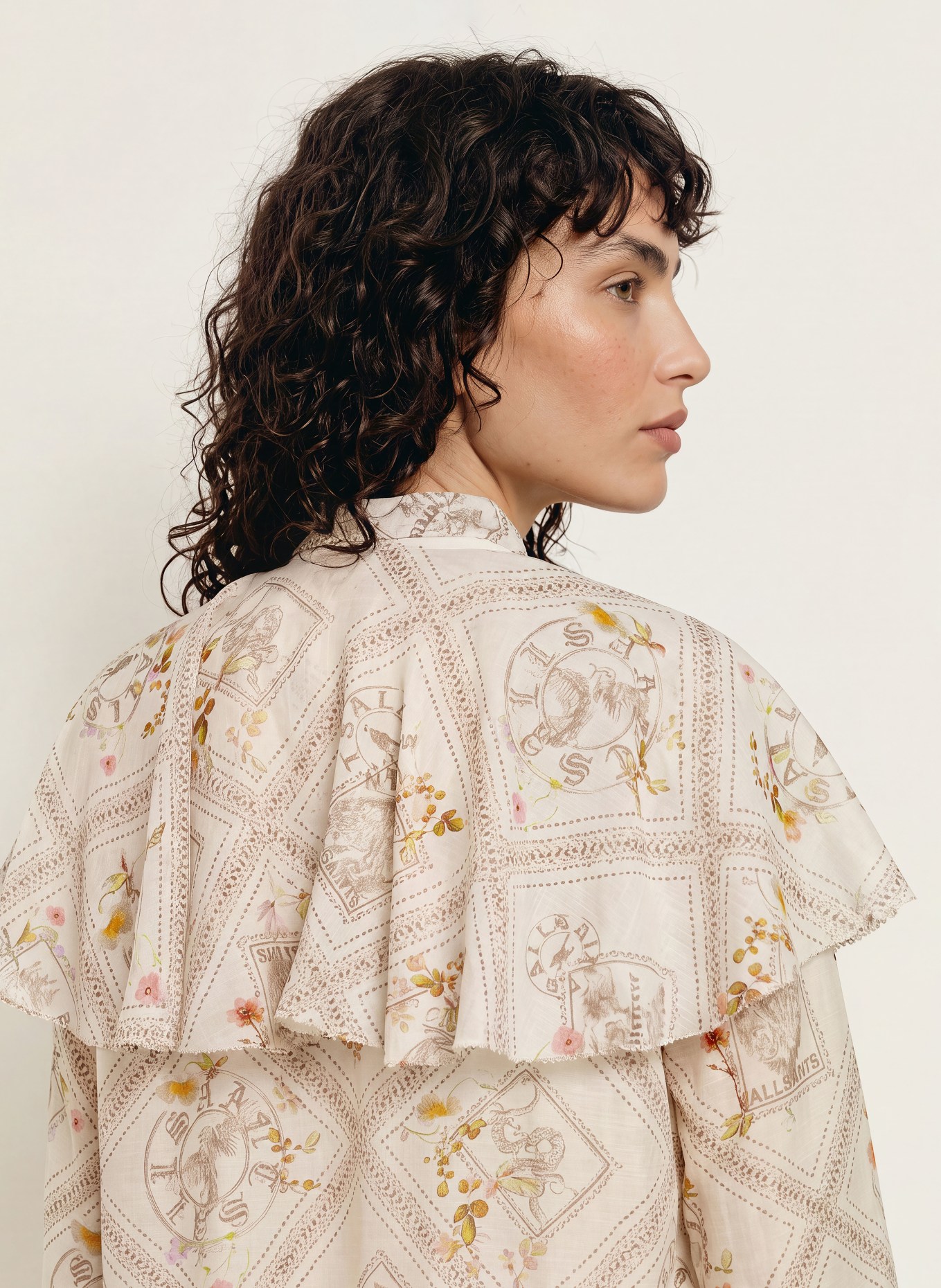 ALLSAINTS HEBA-blouseshirt met volants en afneembare strik: ECRU / BRUIN / LICHTGROEN