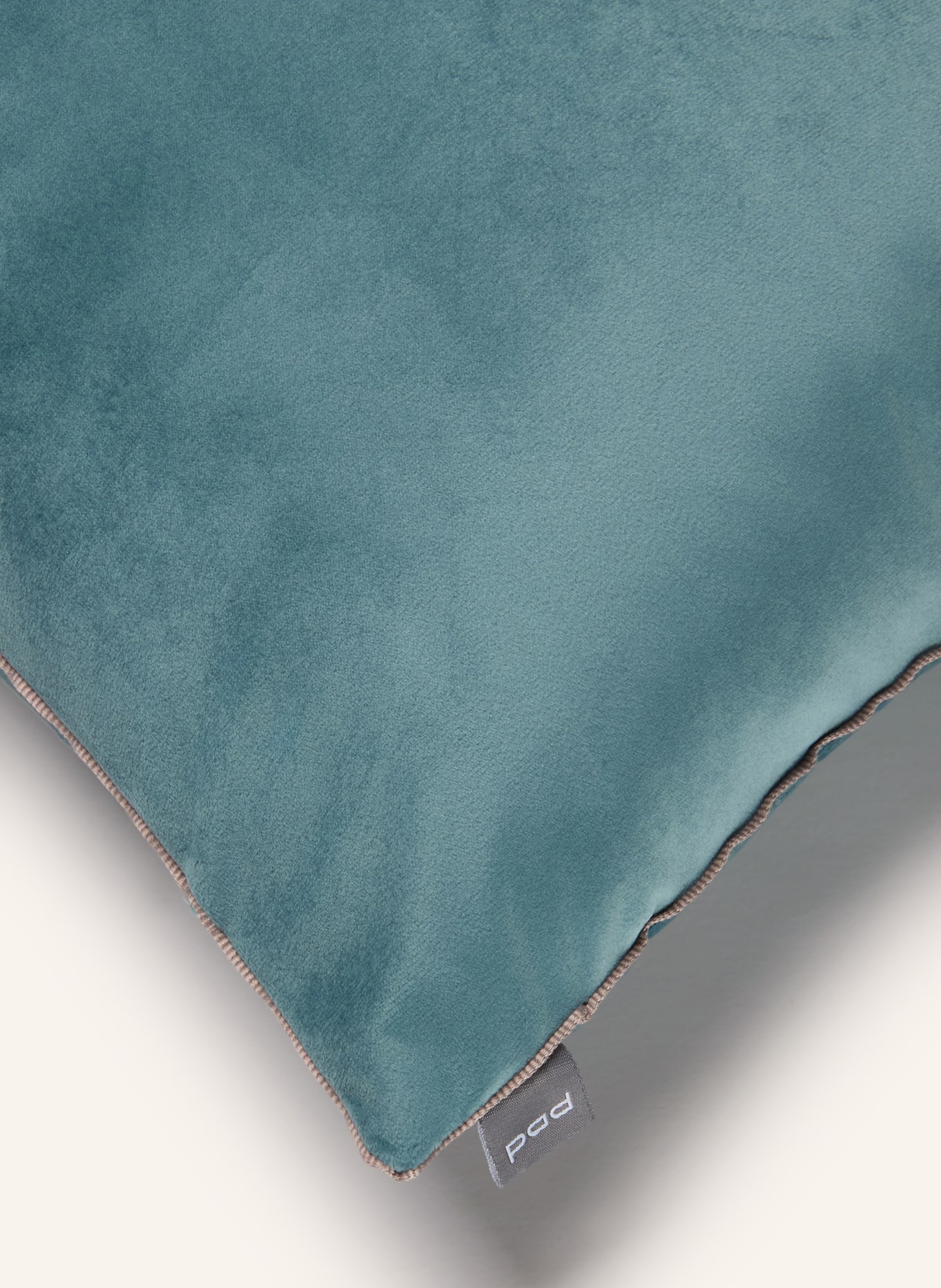 PAD ELEGANCE Decorative cushion cover, Velvet: LIGHT GREEN