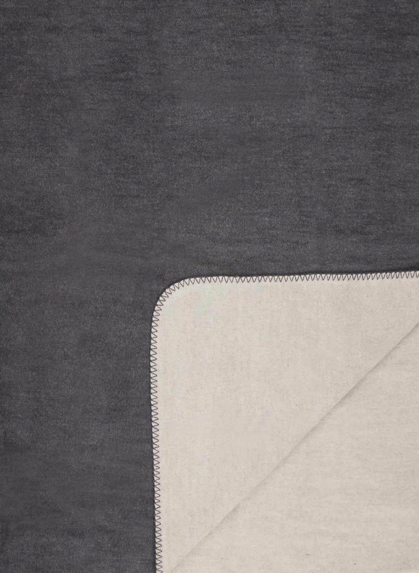 PAD HOBART Throw blanket: DARK GRAY / LIGHT GRAY