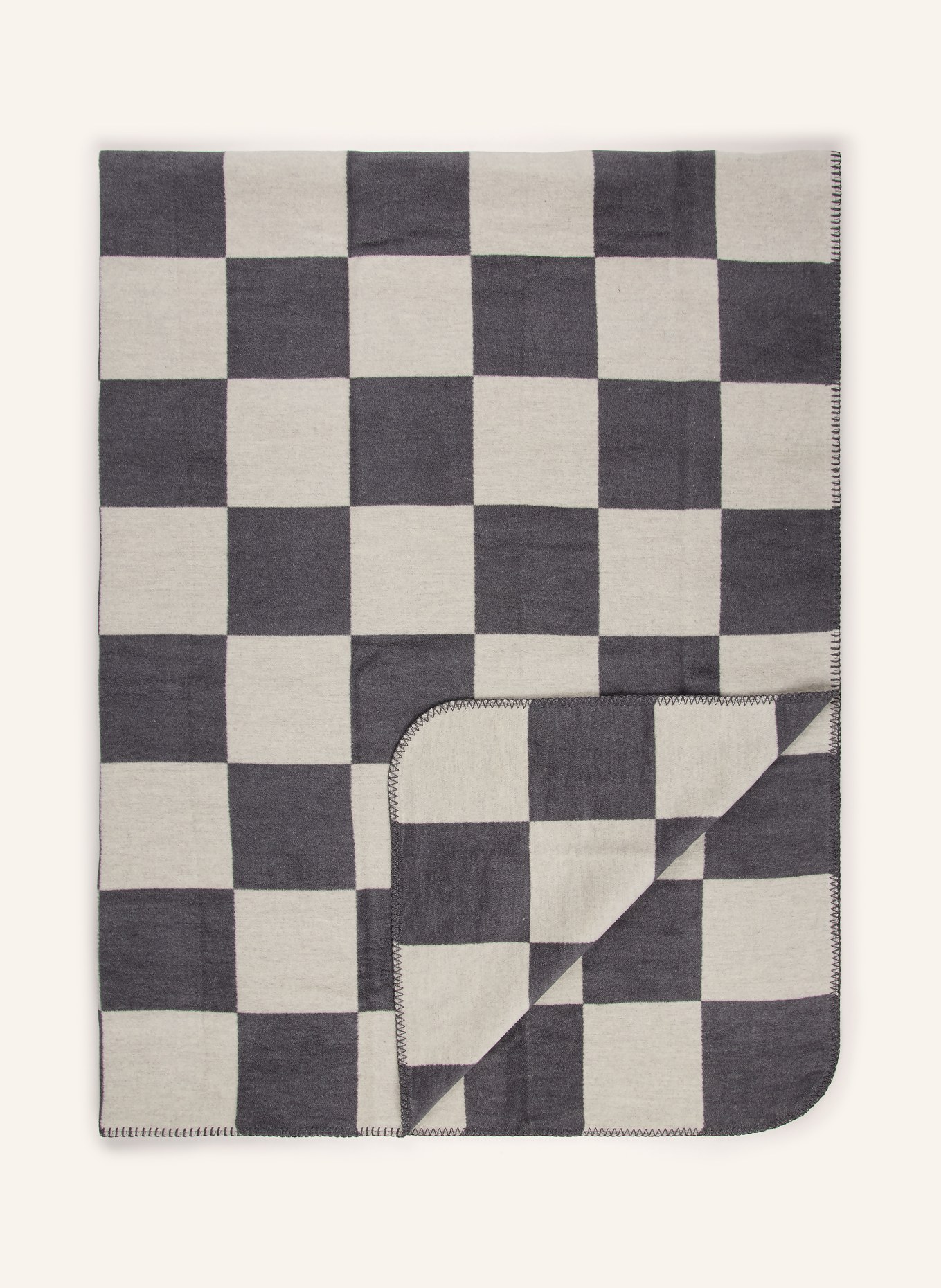 PAD CHESS Throw blanket: DARK GRAY / LIGHT GRAY