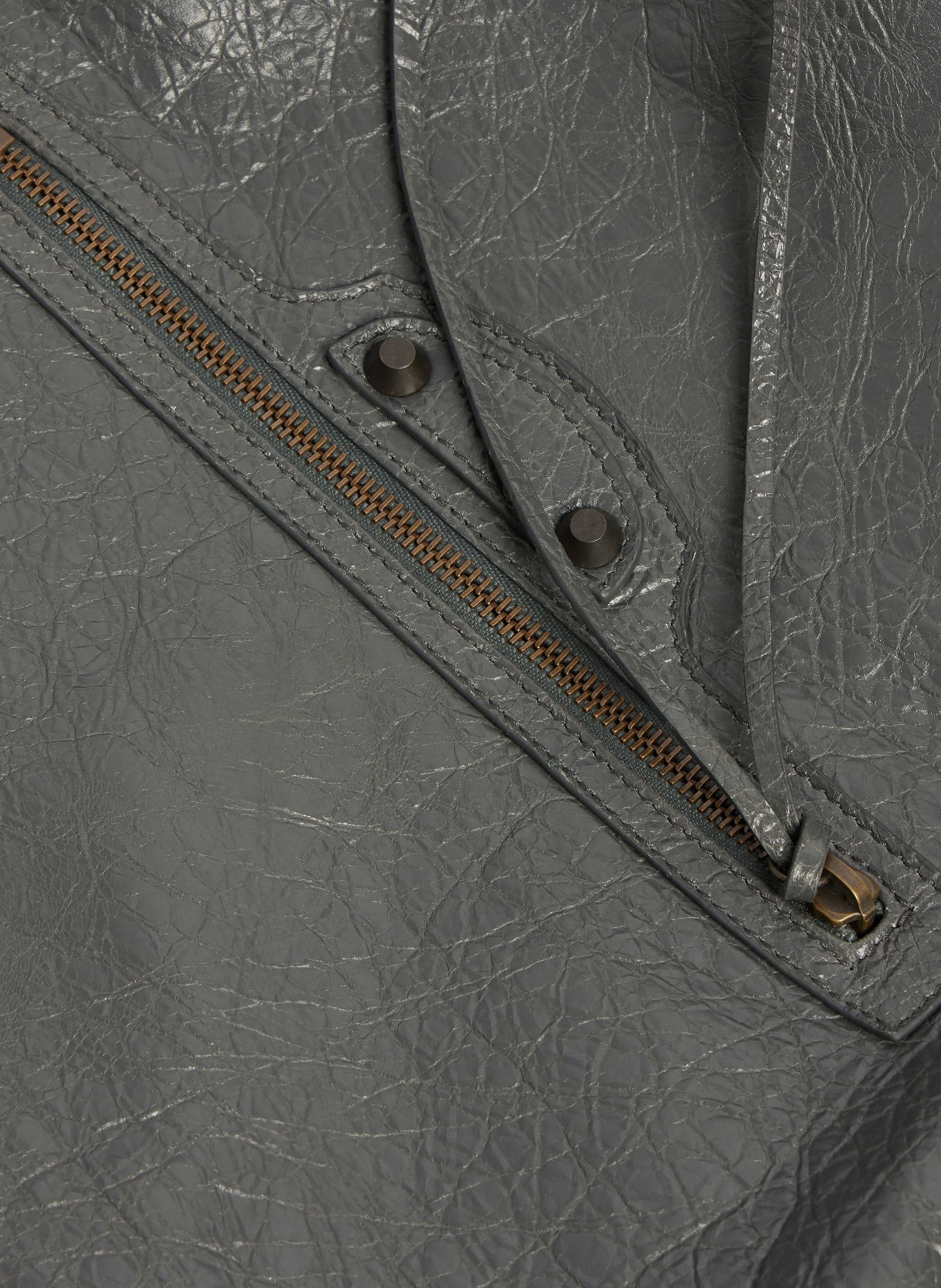 BALENCIAGA Schultertasche LE CITY LARGE mit Nieten: GRAU