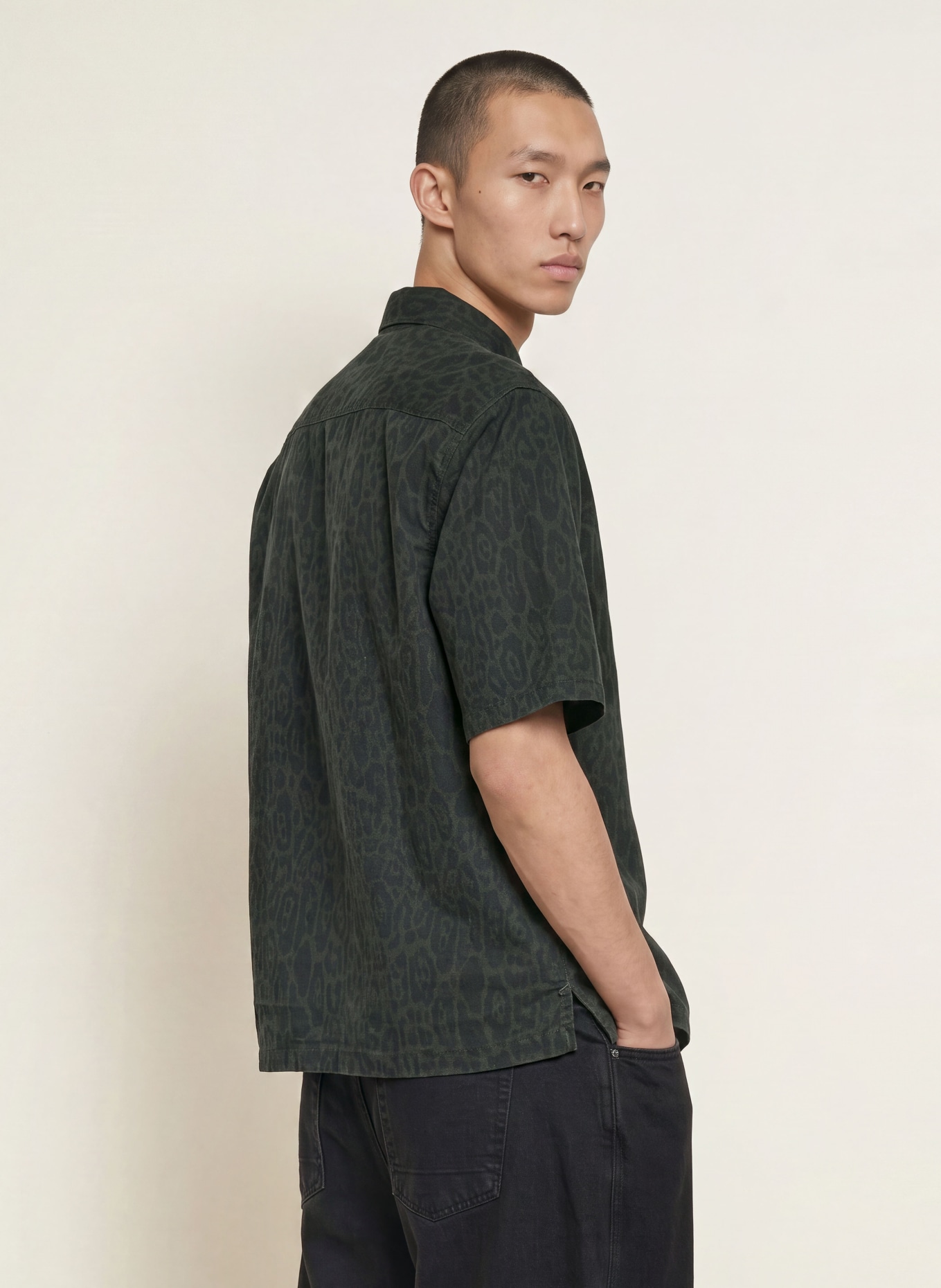 ALLSAINTS Kurzarm-Hemd LEOPARDO Oversized Fit: DUNKELGRÜN / SCHWARZ