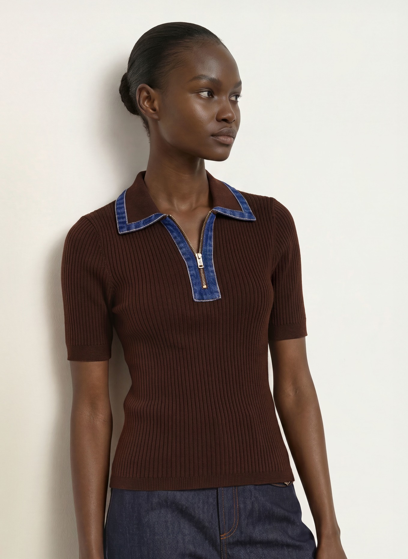 SANDRO Strick-Poloshirt: DUNKELBRAUN / BLAU