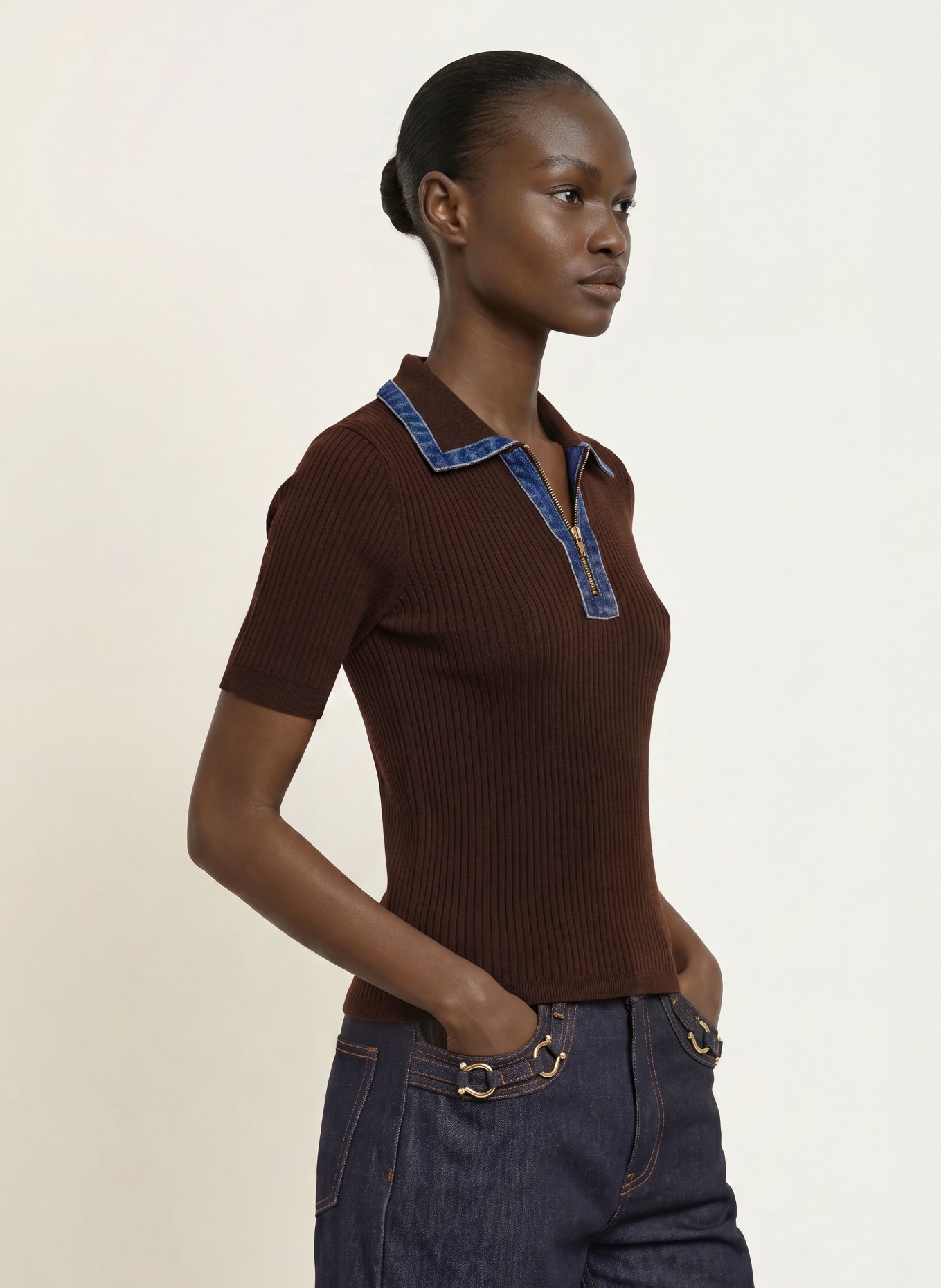 SANDRO Strick-Poloshirt: DUNKELBRAUN / BLAU