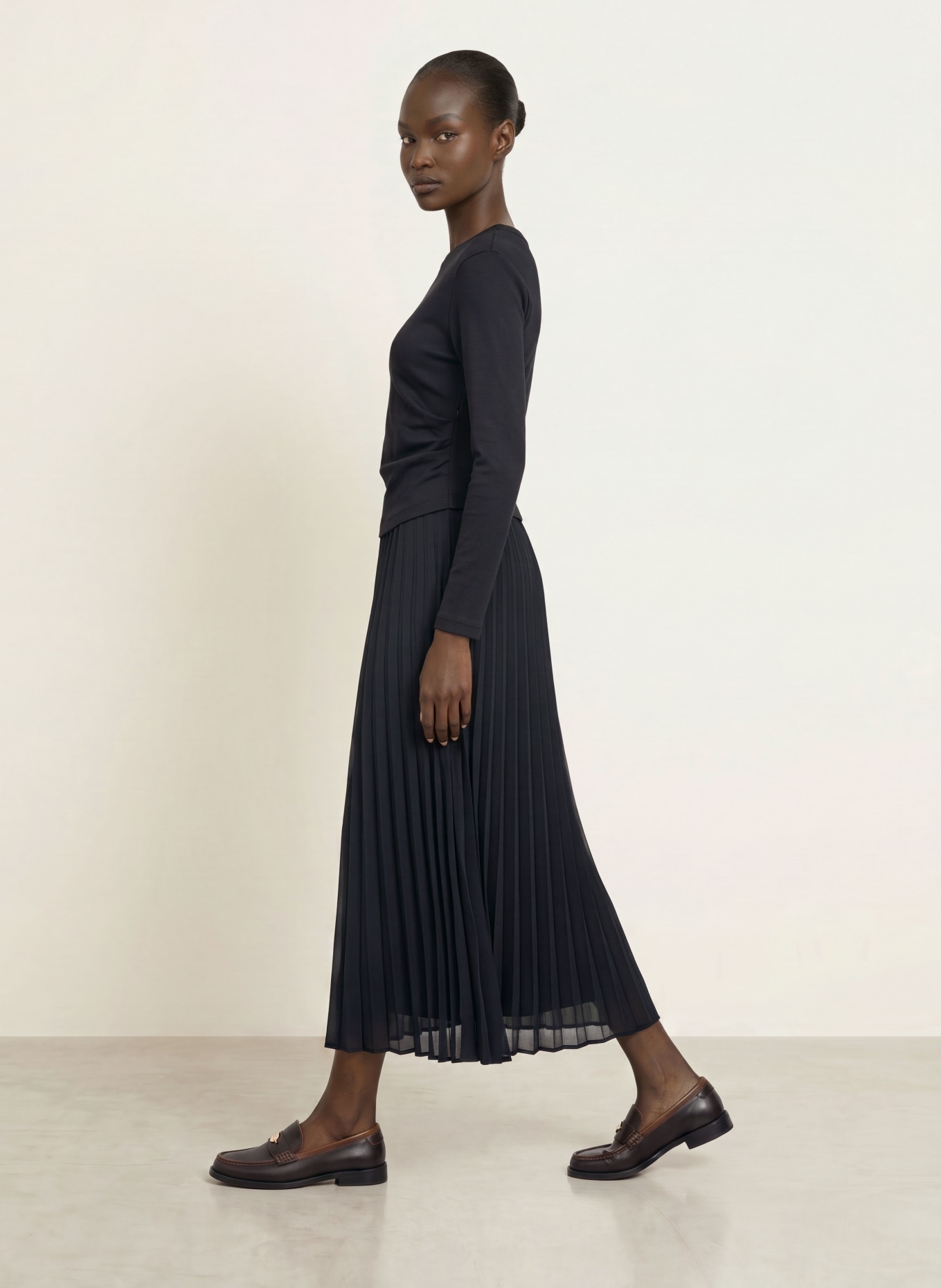 CLAUDIE PIERLOT Kleid im Materialmix mit Plissees: SCHWARZ