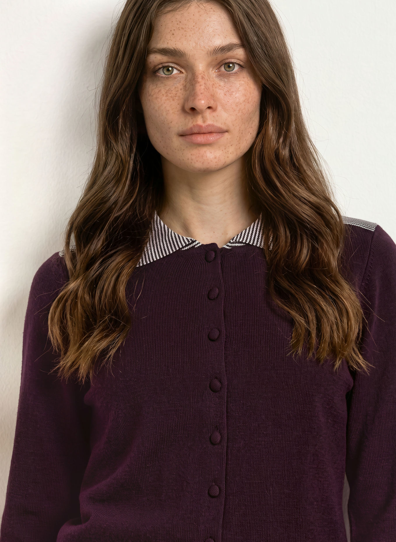 CLAUDIE PIERLOT Strickjacke: DUNKELLILA