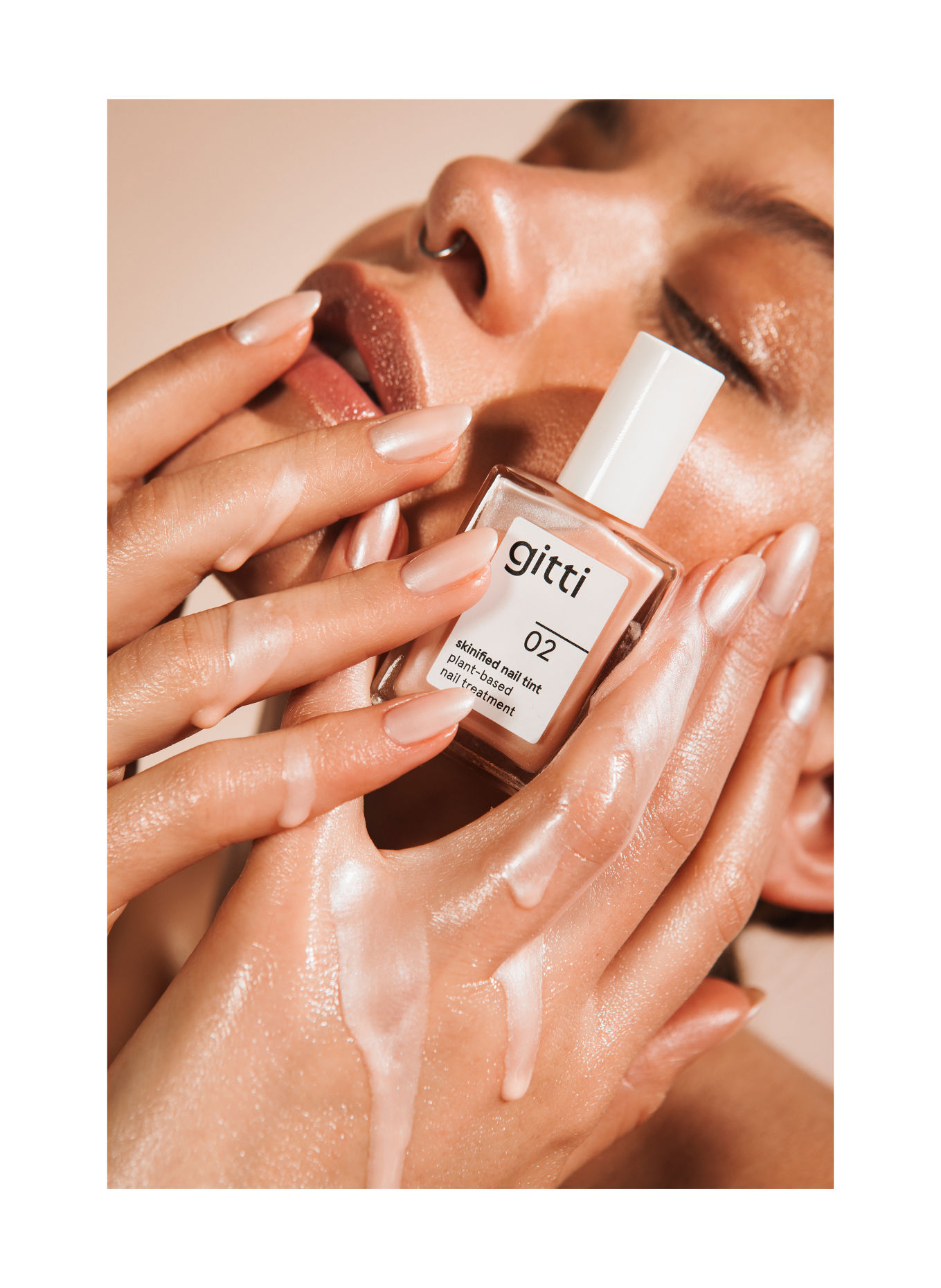 gitti SKINIFIED NAIL TINT 02