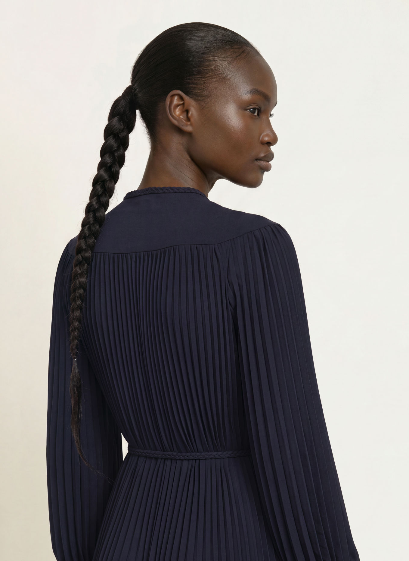maje Cocktailkleid mit Plissees: DUNKELBLAU
