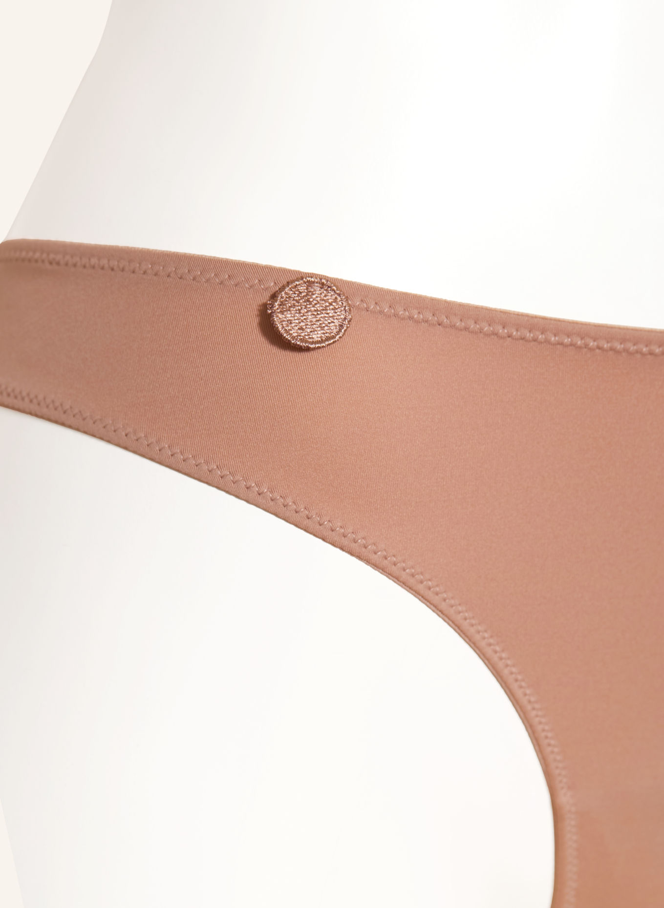 MARIE JO String TOM: BEIGE