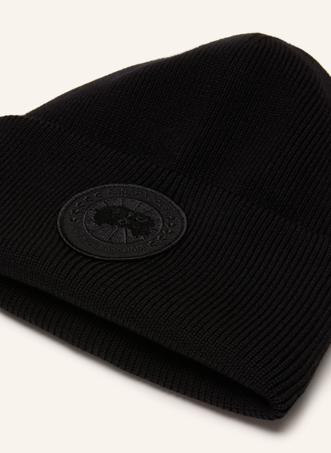 CANADA GOOSE Beanie: BLACK