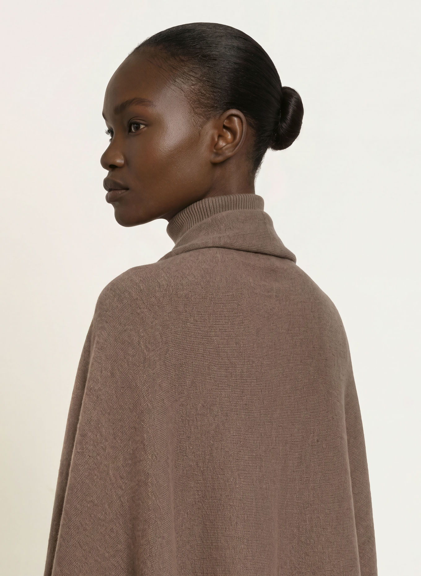 rosemunde Poncho with cashmere: BROWN