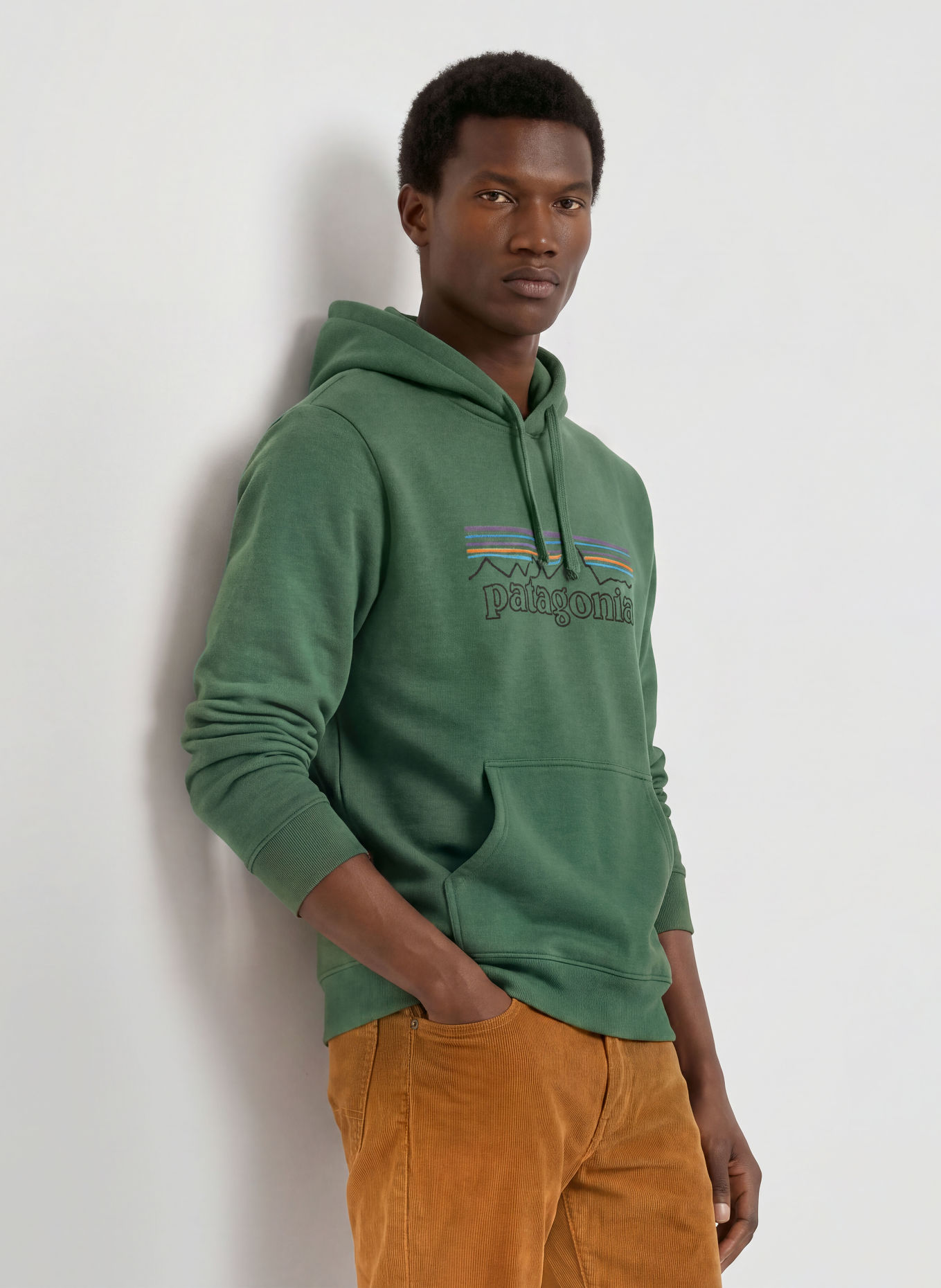 patagonia Hoodie P-6: DONKERGROEN