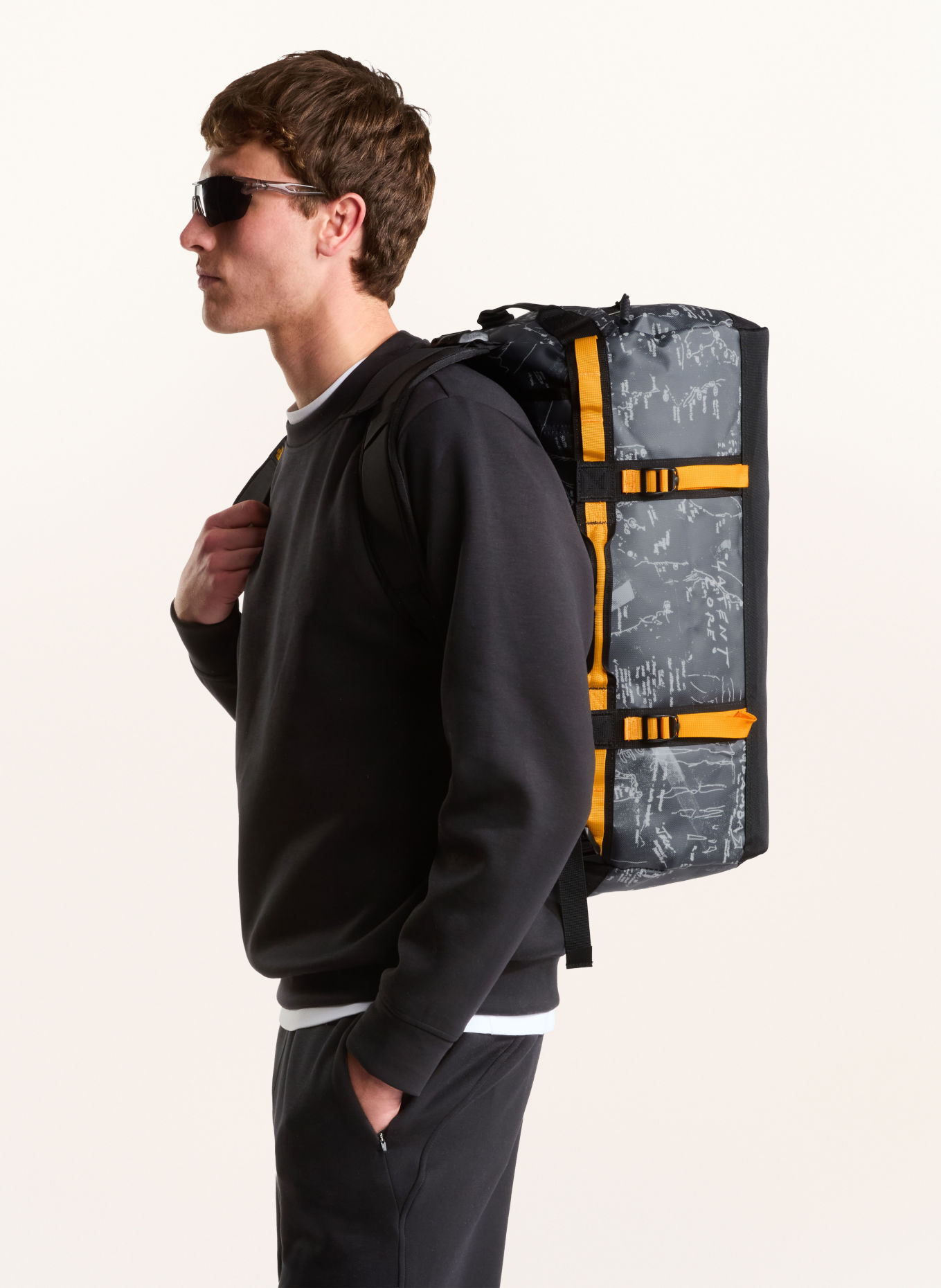 THE NORTH FACE Reisetasche BASE CAMP SMALL 50 l: SCHWARZ / WEISS
